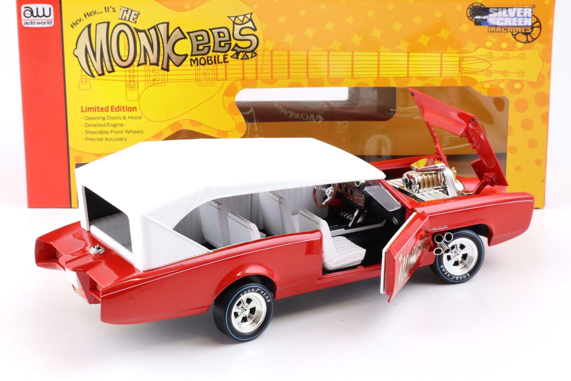 1:18 Auto World 1966 Pontiac GTO Convertible THE Monkees Mobile red/ white