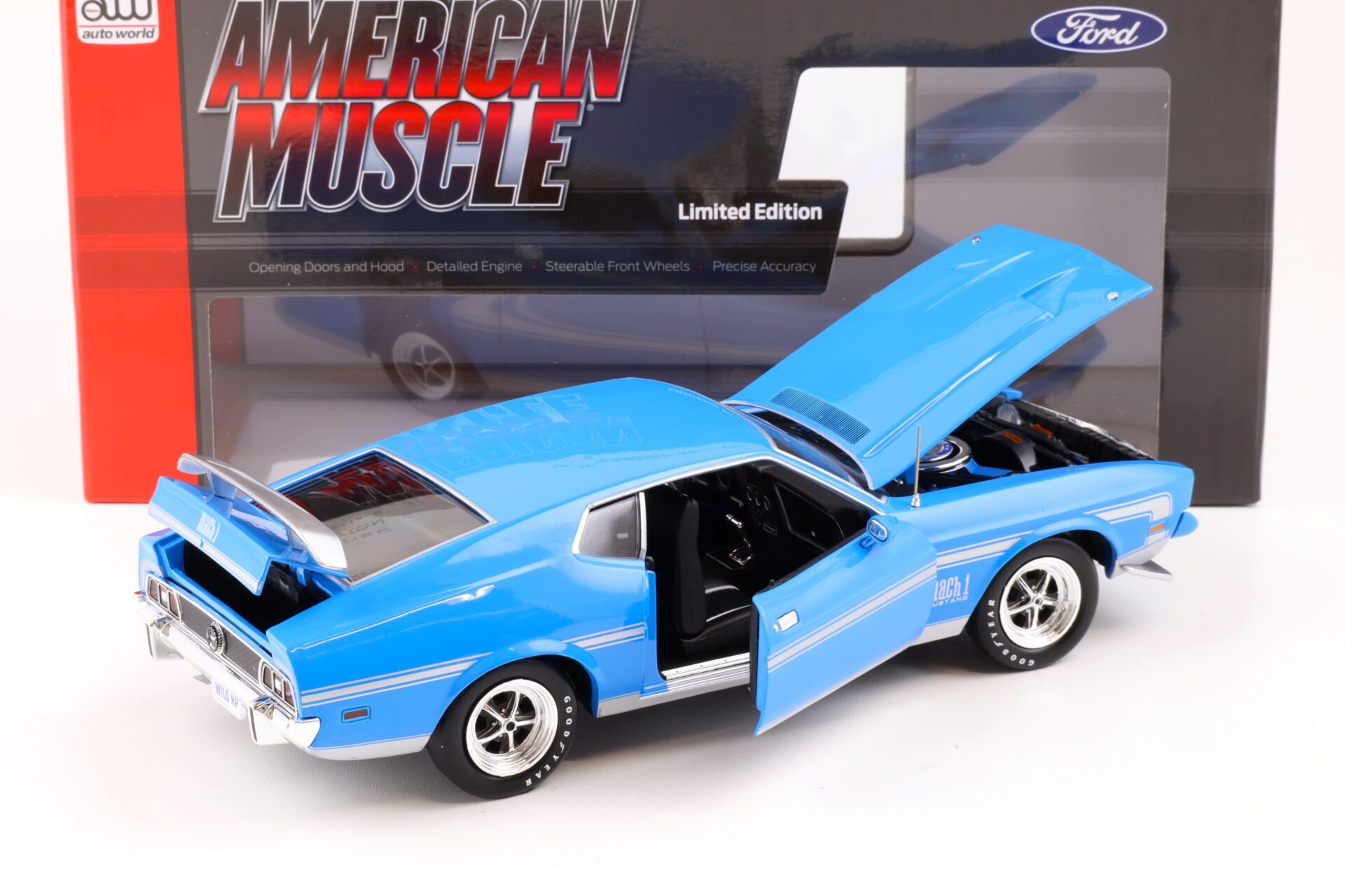 1:18 Auto World 1972 Ford Mustang Mach 1 Coupe Grabber blue