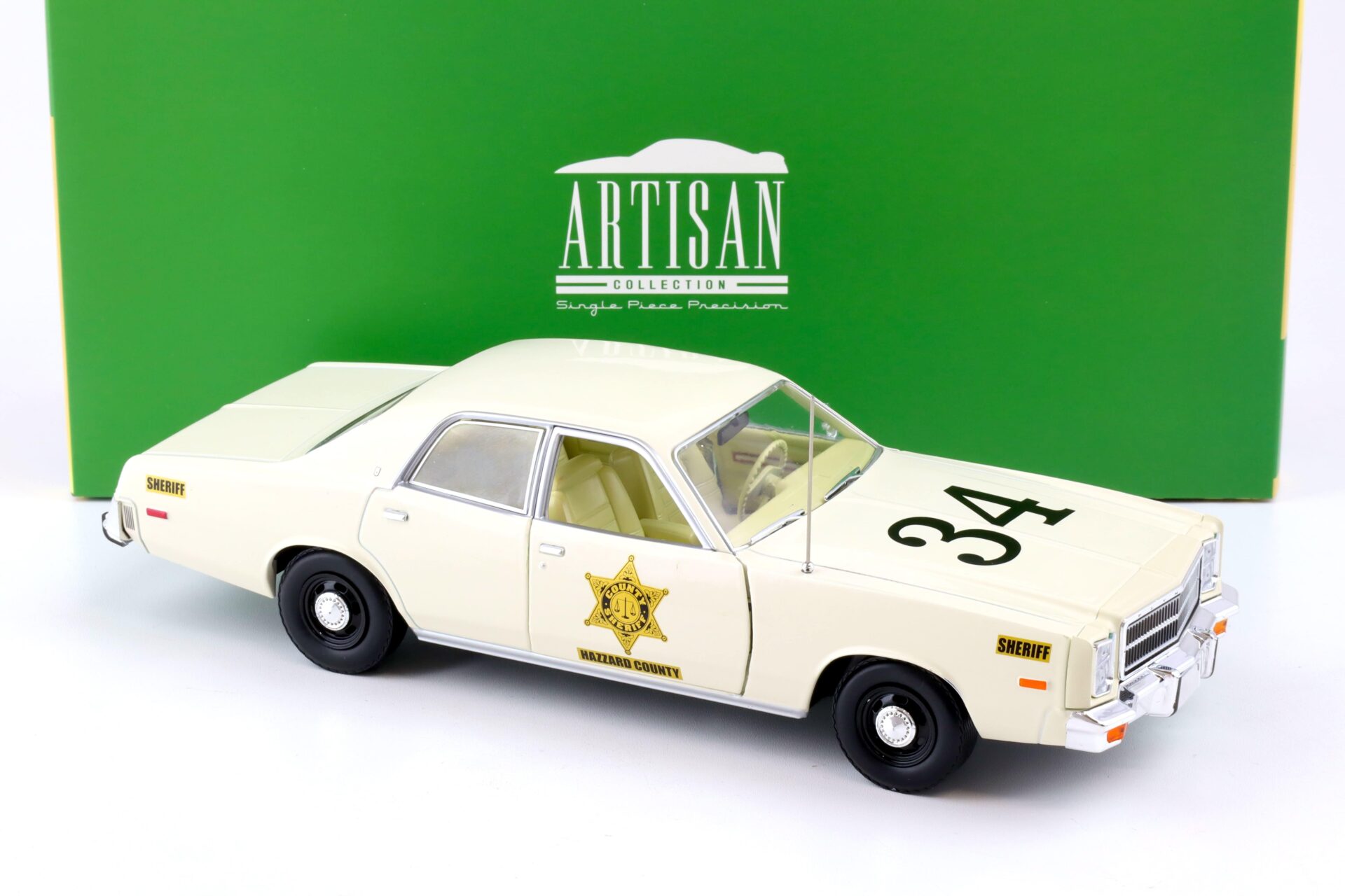1:18 Greenlight 1977 Plymouth Fury Hazzard Country Sheriff Police beige/ white