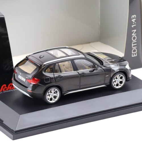 1:43 Schuco BMW X1 E84 SUV Saphir black metallic
