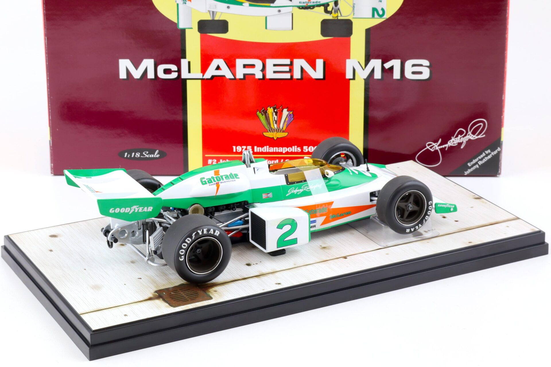 1:18 Carousel1 McLaren M16 Indianapolis 500 #2 Rutherford/ Mclaren 1975