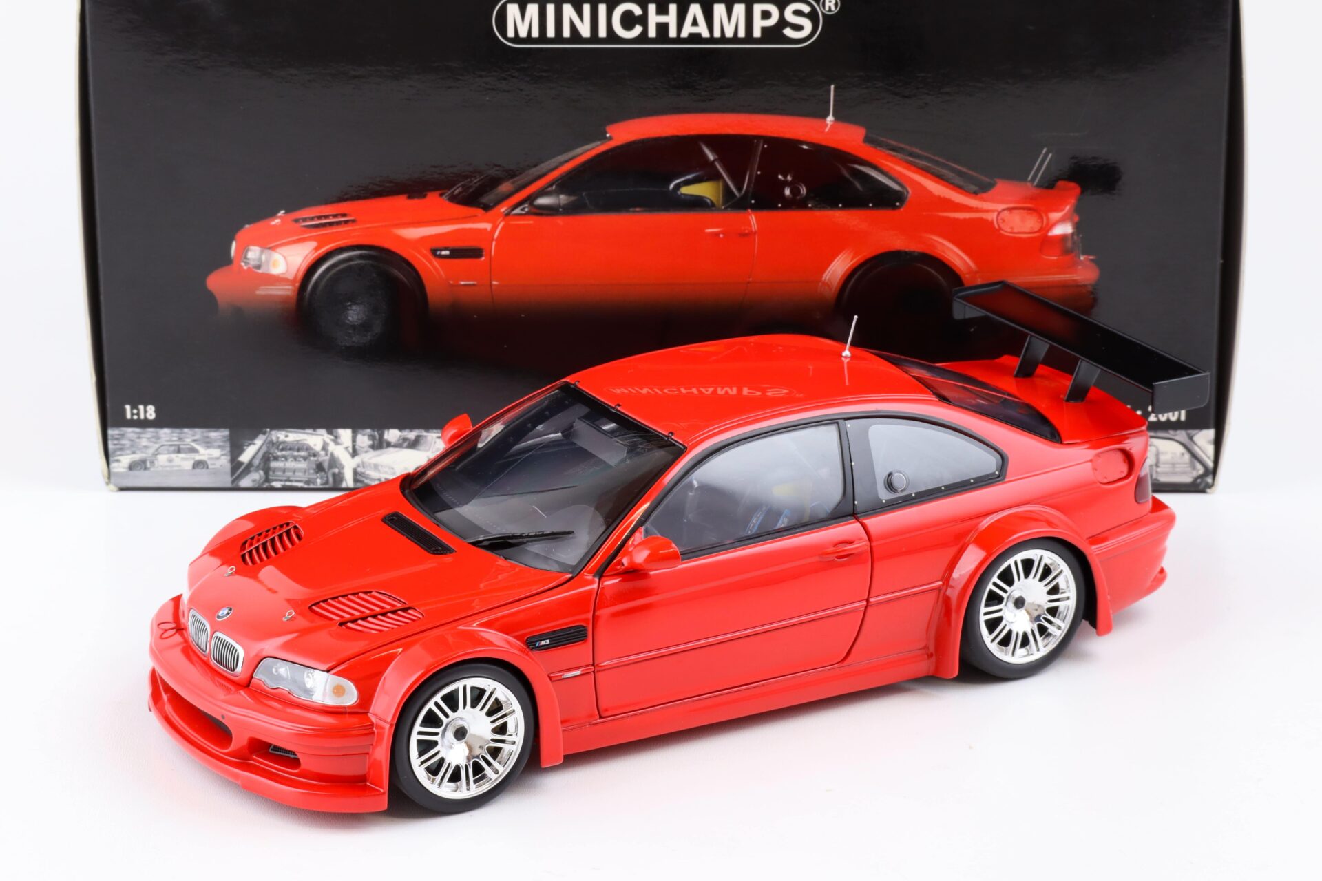 1:18 Minichamps BMW M3 GTR E46 Street 2001 red