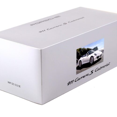 1:18 Minichamps Porsche 911 (991) Carrera S Cabriolet white DEALER VERSION - Image 5