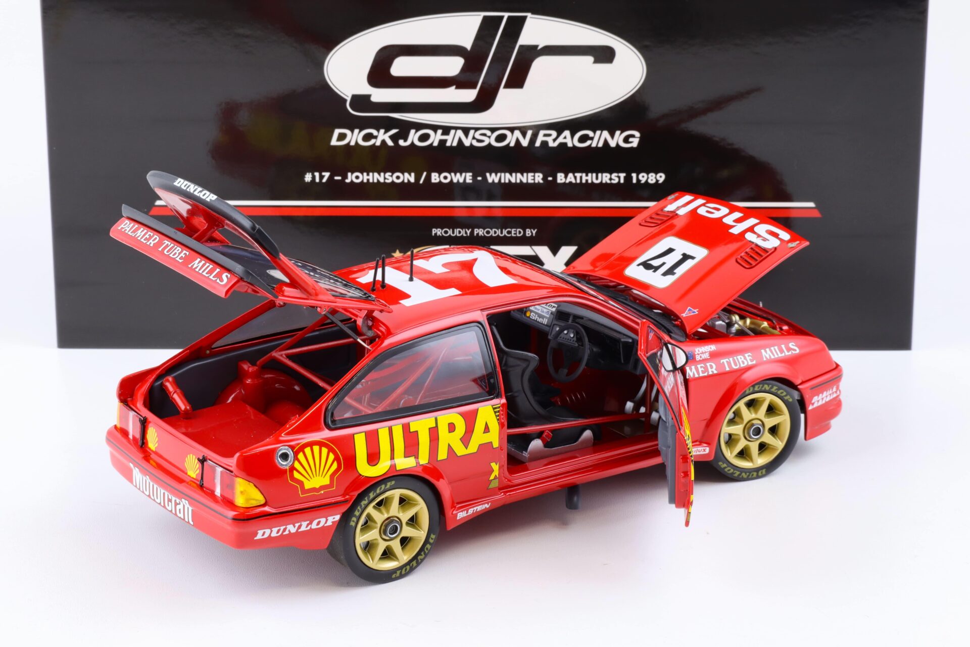1:18 APEX Ford Sierra RS500 Johnson/ Bowe #17 Winner Bathurst 1989 Shell red
