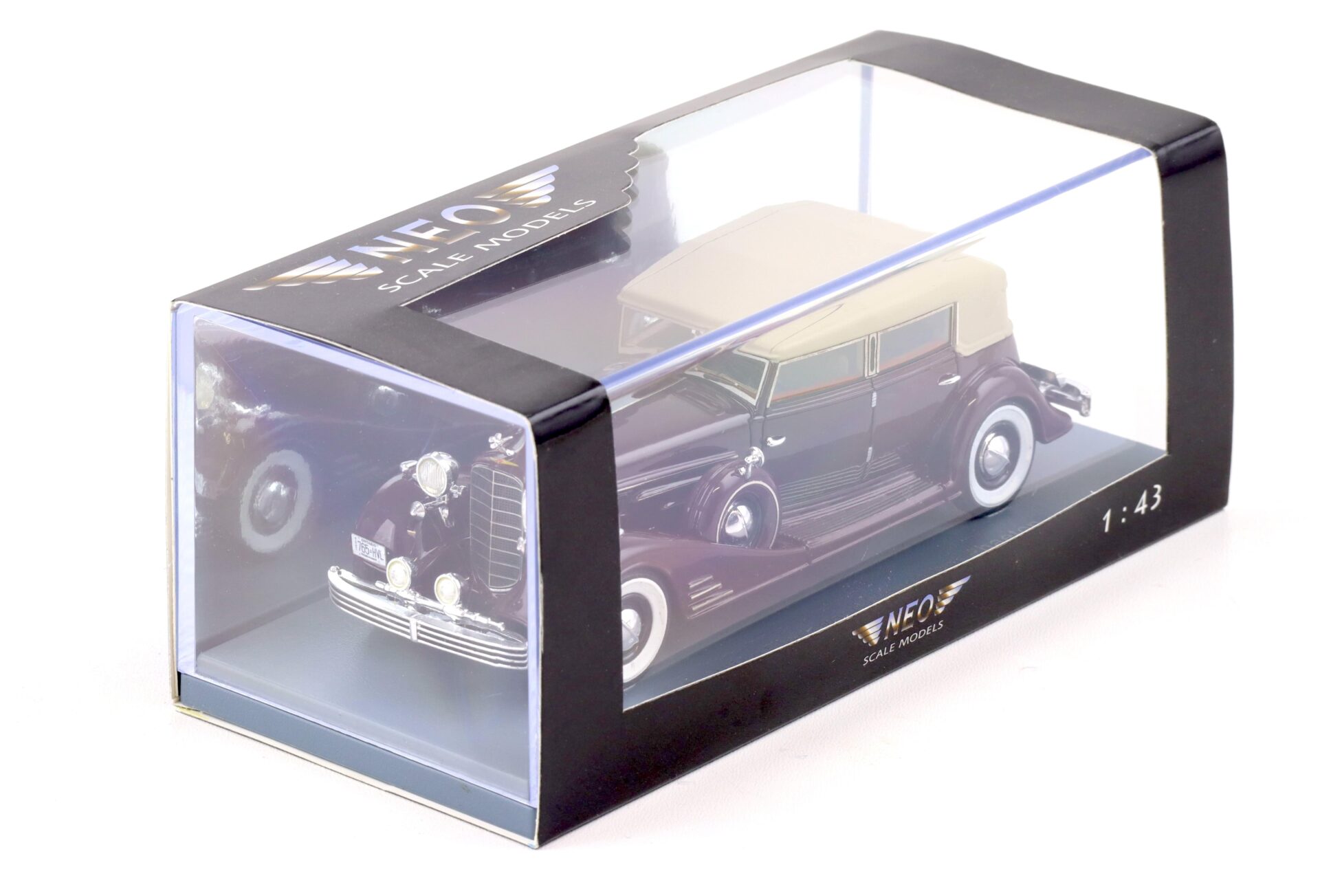 1:43 NEO Cadillac Fleetwood Allweather Phaeton closed Top dark red 1933