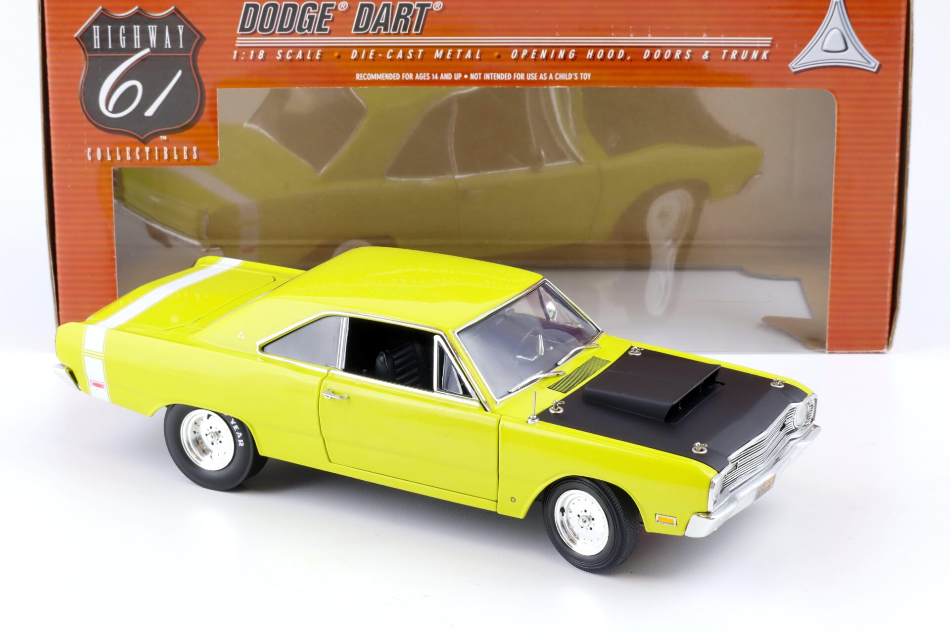 1:18 Highway61 Dodge Dart Superstock Coupe 1968 light green-yellow
