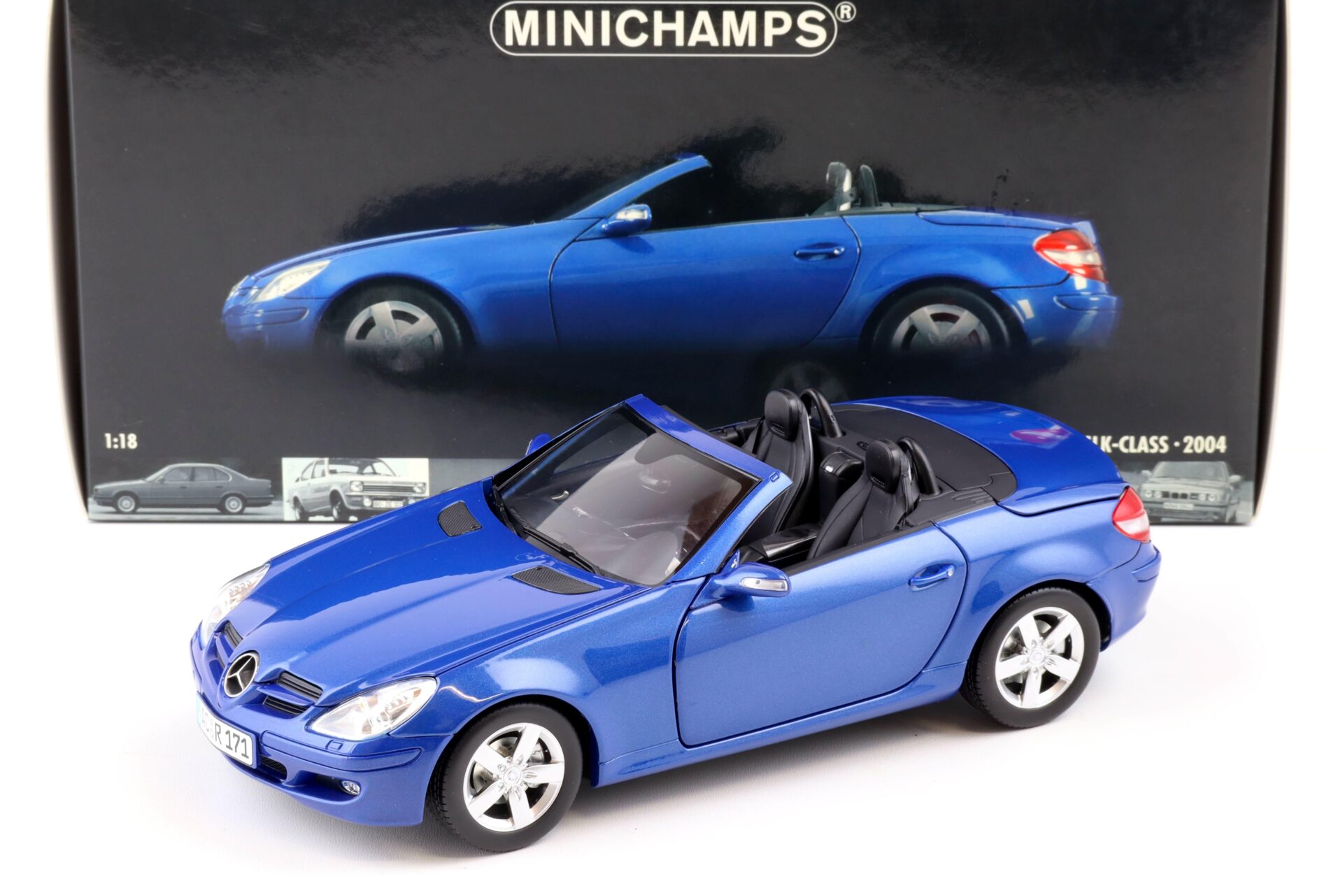 ID 85467 orig.jpg 1:18 Minichamps Mercedes SLK Convertible R171 with movable roof 2004 blue metallic