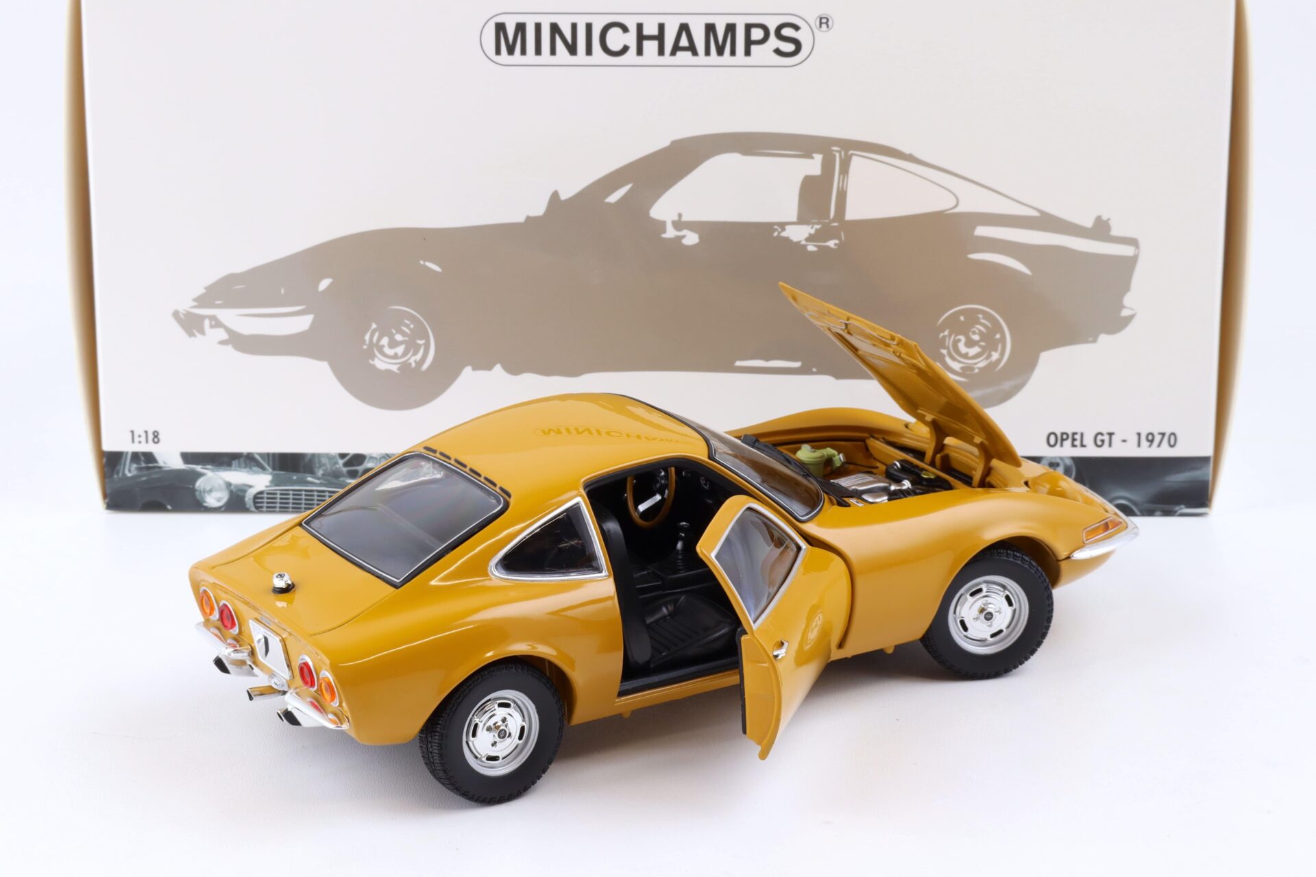 1:18 Minichamps Opel GT 1970 Ocher