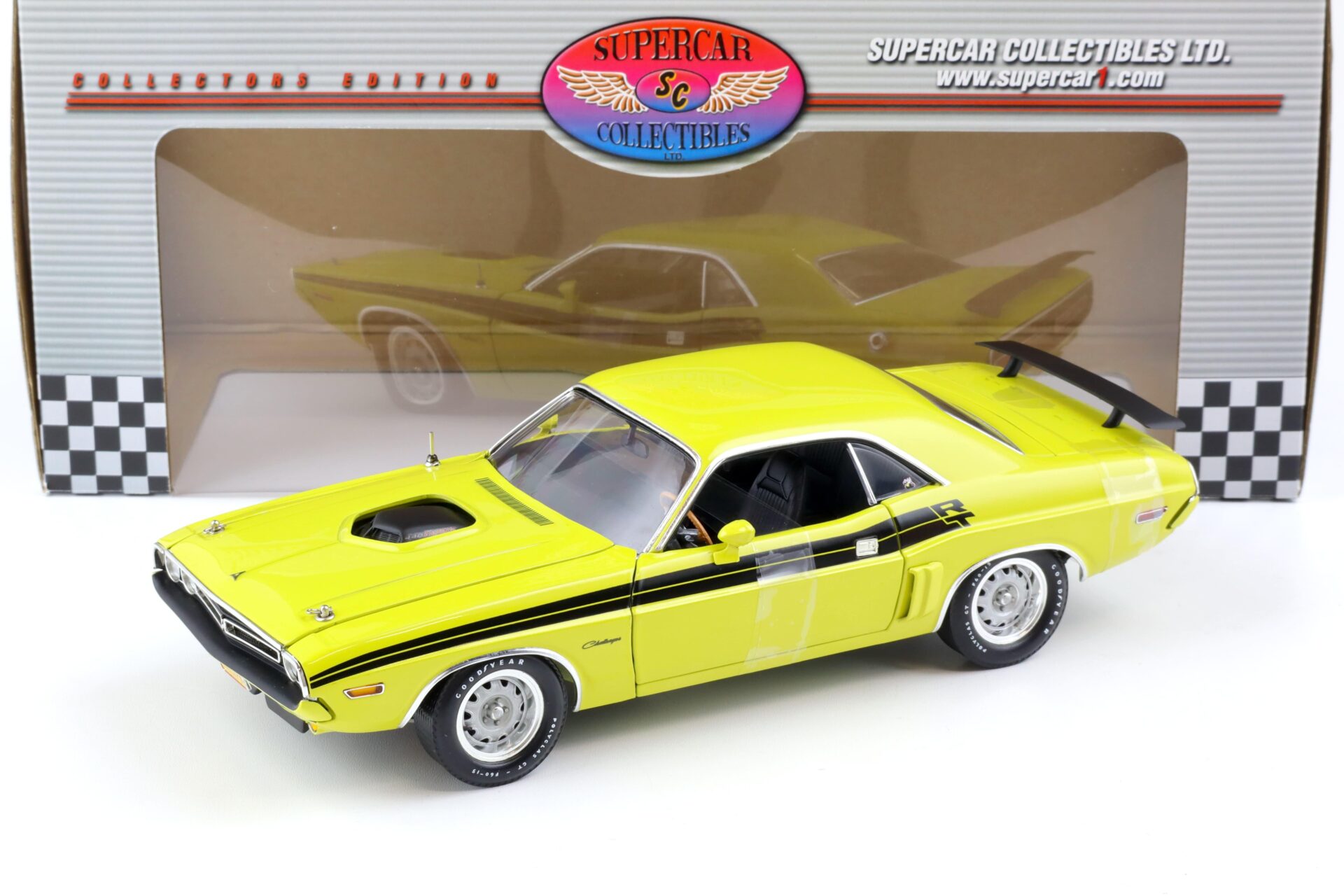 1:18 Highway61 Supercar 1971 Dodge Challenger R/T Coupe yellow 50240