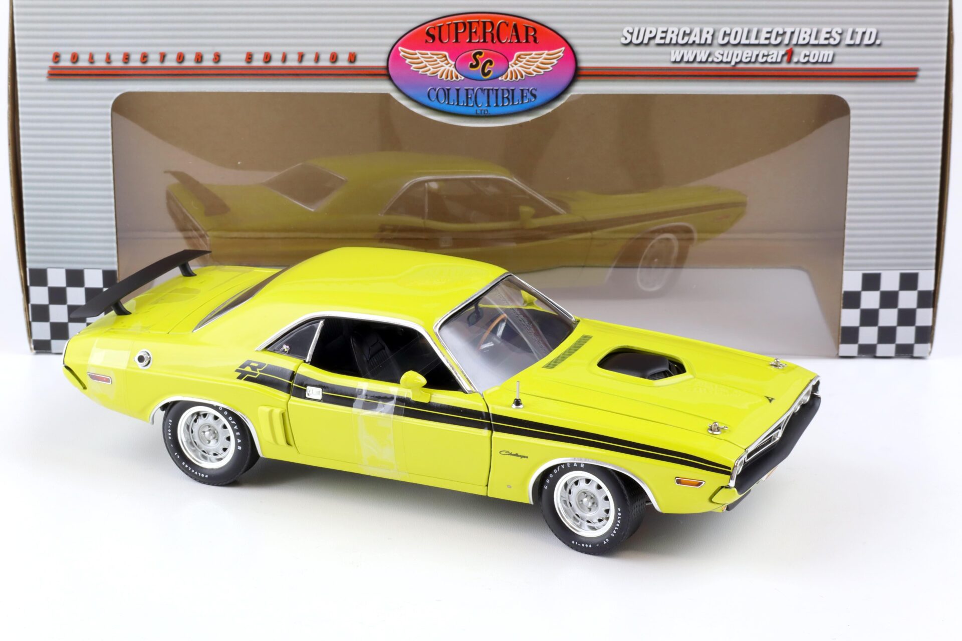 1:18 Highway61 Supercar 1971 Dodge Challenger R/T Coupe yellow 50240