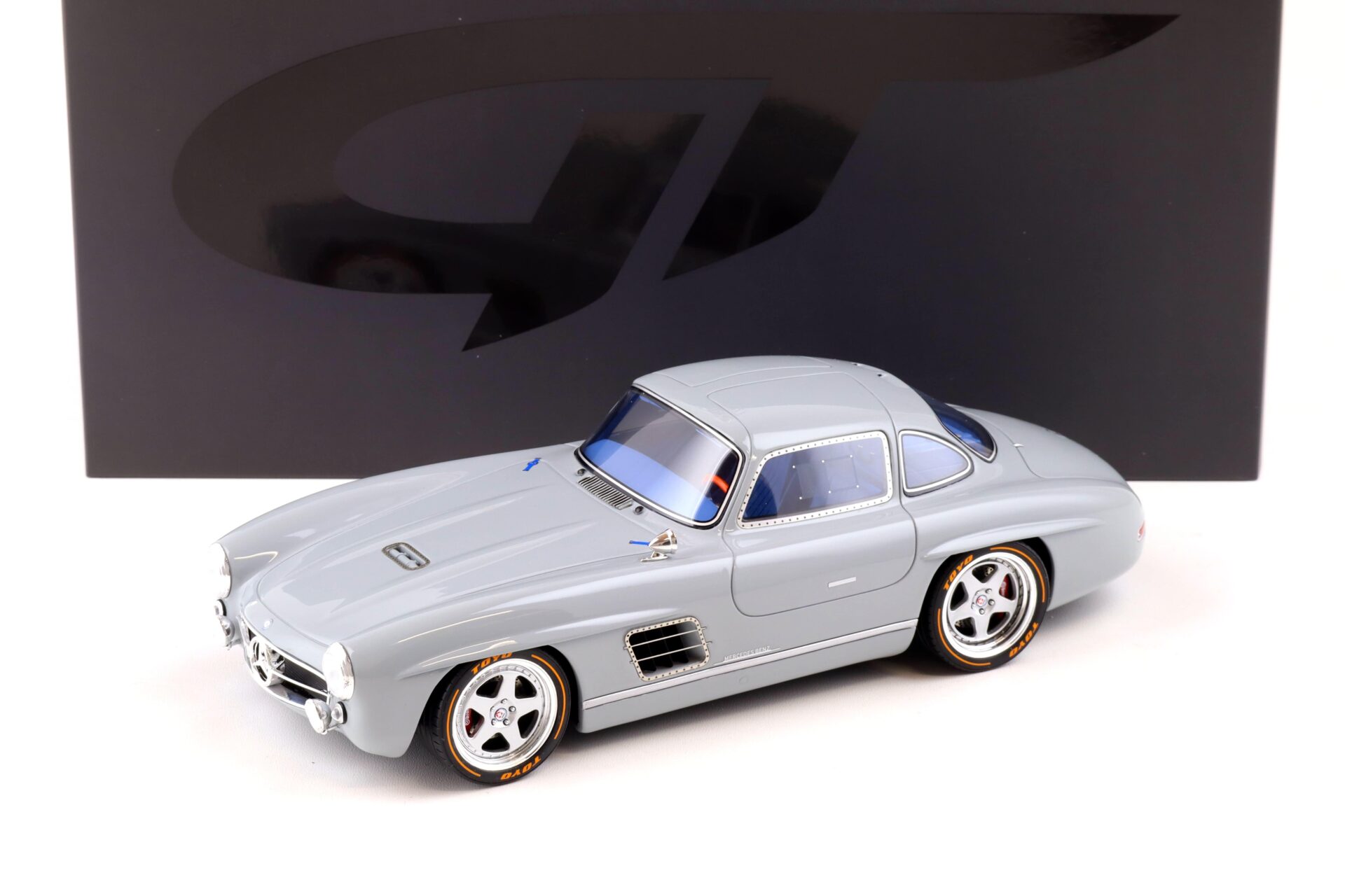 1:18 GT Spirit GT418 S-KLUB Mercedes 300SL Gullwing 2019 grey