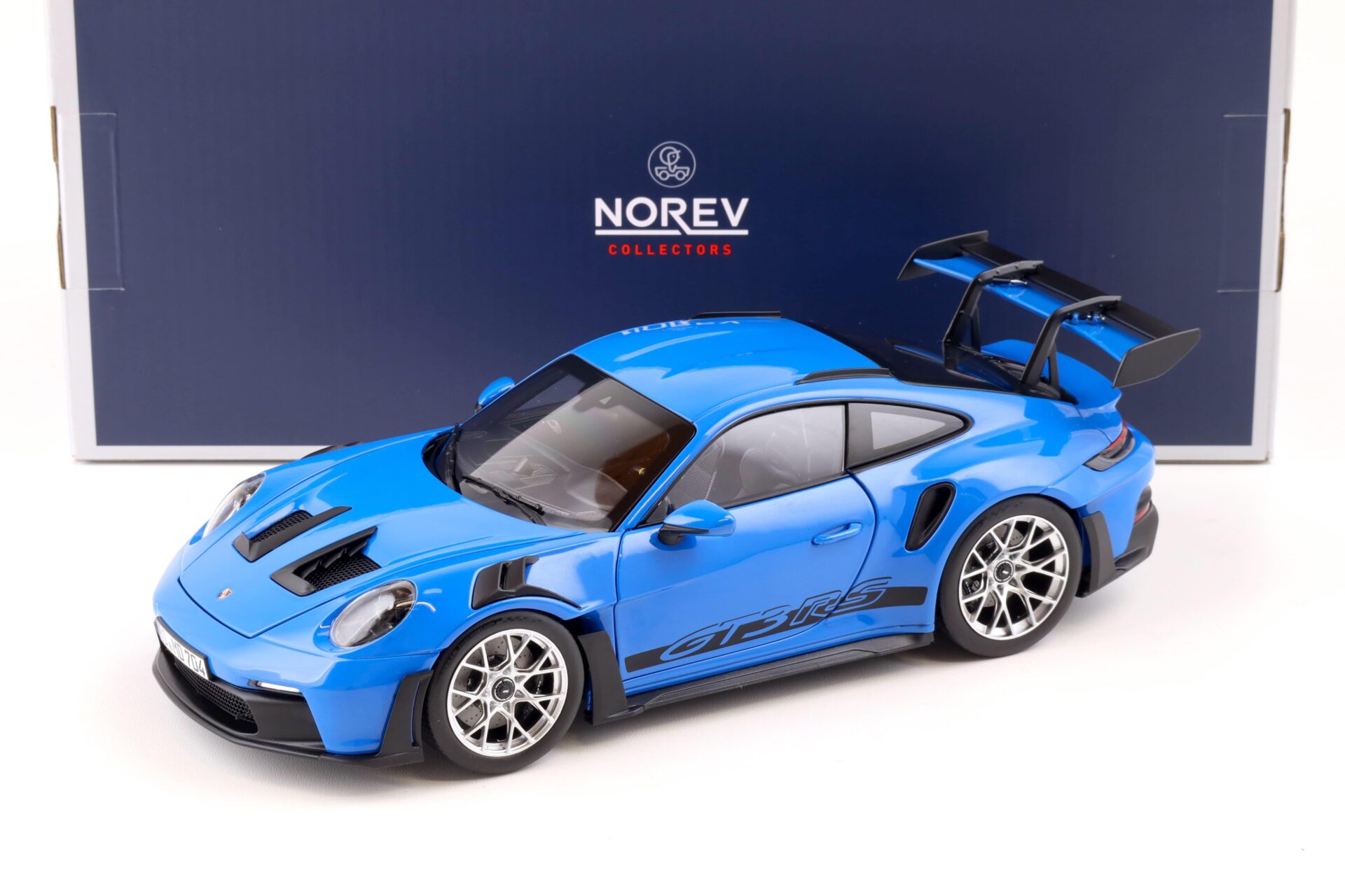 ID 85642 orig.jpg 1:18 Norev Porsche 911 (992) GT3 RS Coupe 2022 Shark blue 187358