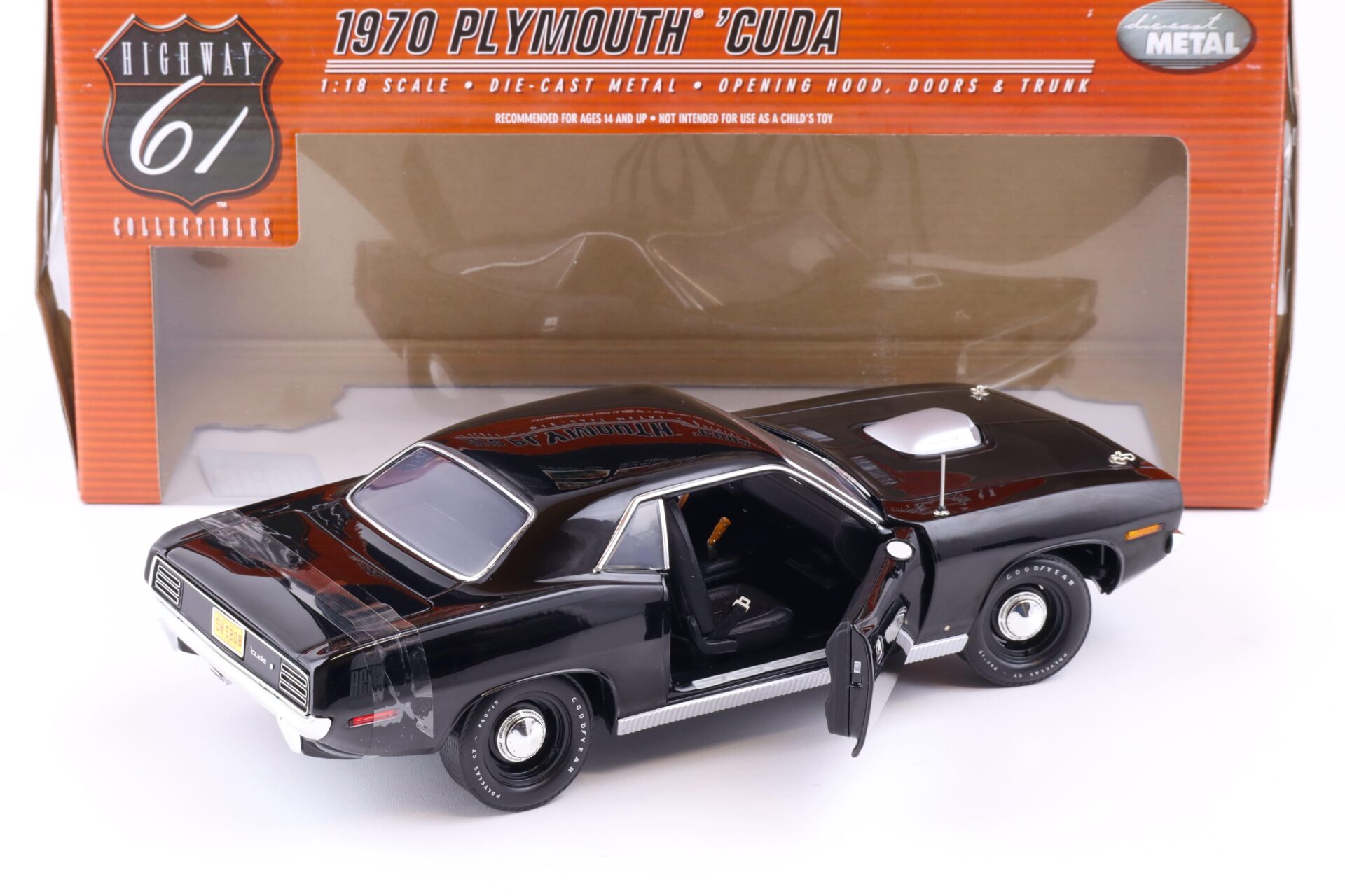 1:18 Highway61 Plymouth Hemi Cuda Coupe 1970 black 50615