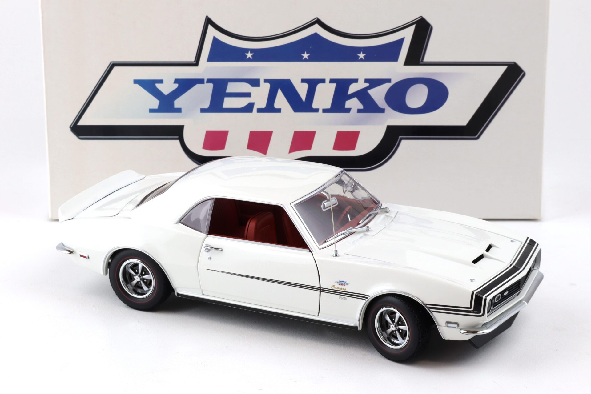 1:18 Exact Detail Supercar 1968 Chevrolet Camaro Yenko SS 427 Coupe white WCC230