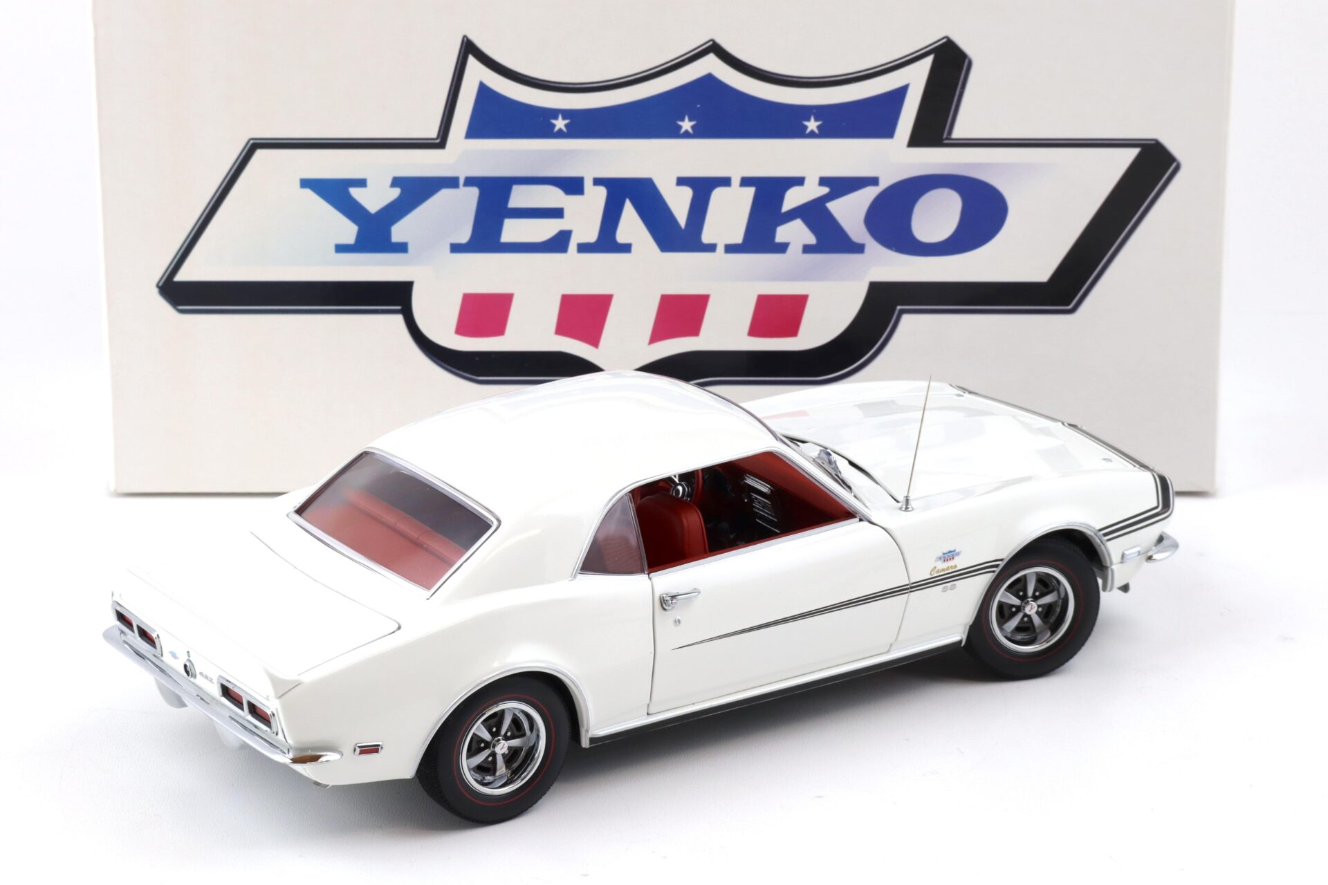 1:18 Exact Detail Supercar 1968 Chevrolet Camaro Yenko SS 427 Coupe white WCC230