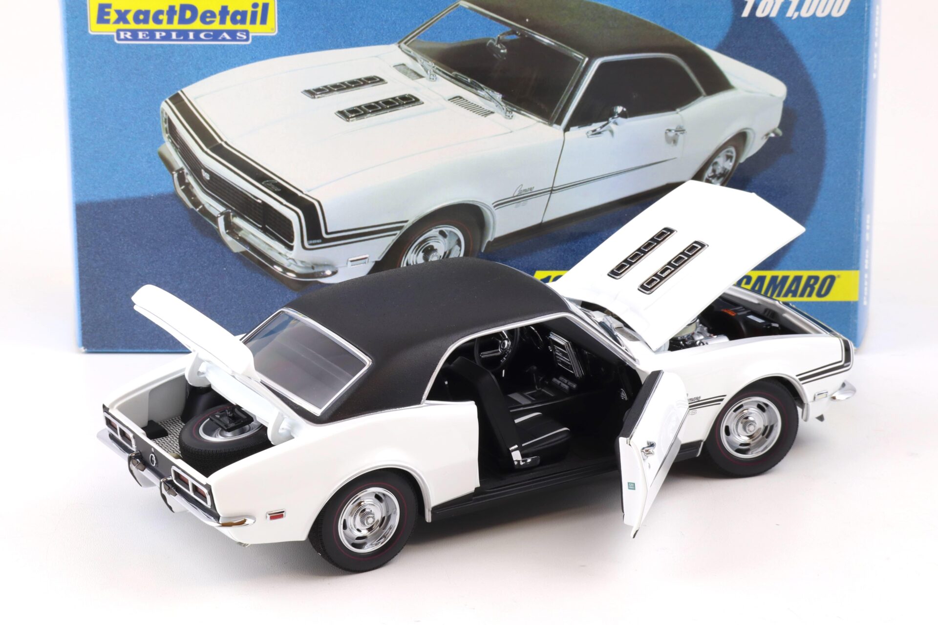1:18 Exact Detail 1968 Chevrolet Camaro RS/SS 396 Coupe white/ black vinyl roof WCC215