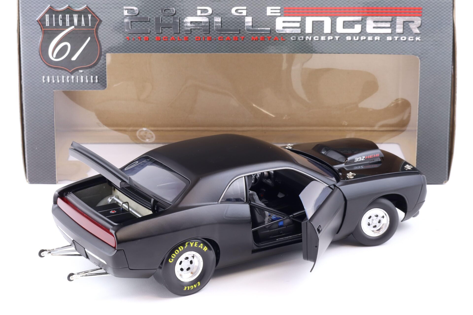 1:18 Highway61 Dodge Challenger Concept Super Stock matt black 2006