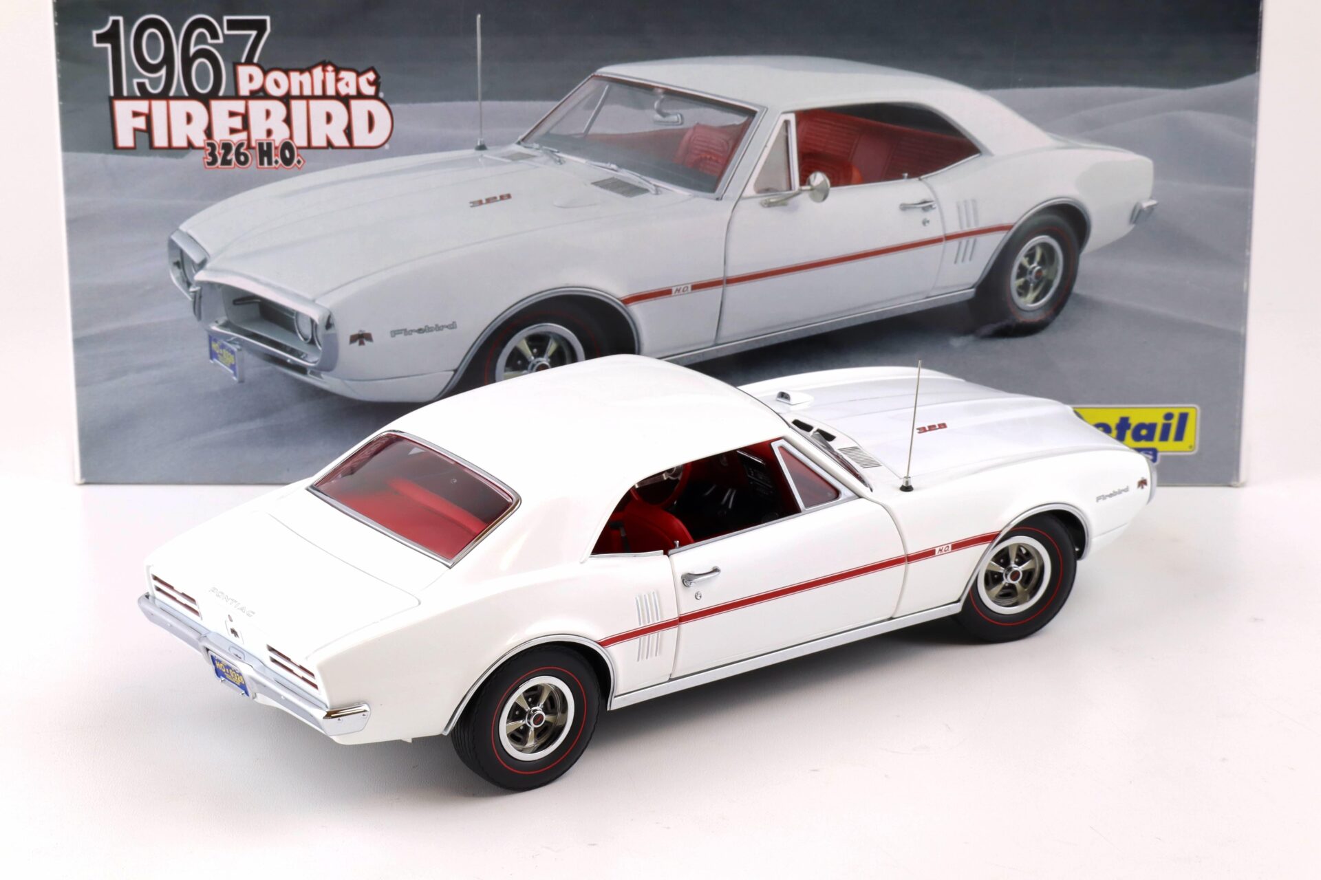 1:18 Exact Detail 1967 Pontiac Firebird 326 H.O. Coupe white WCC405