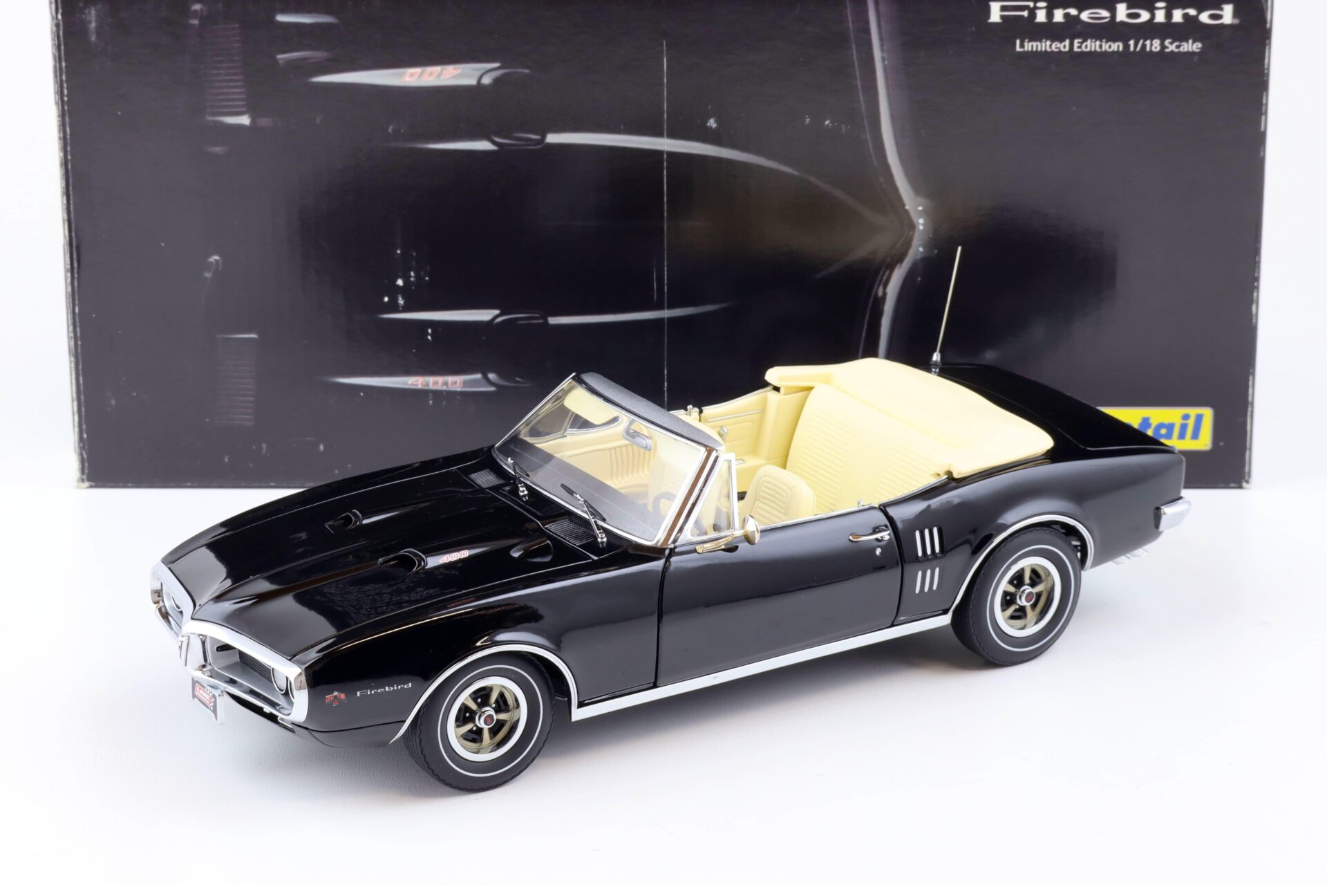 ID 86107 orig.jpg 1:18 Exact Detail Pontiac Firebird 400 Convertible with Top black WCC409