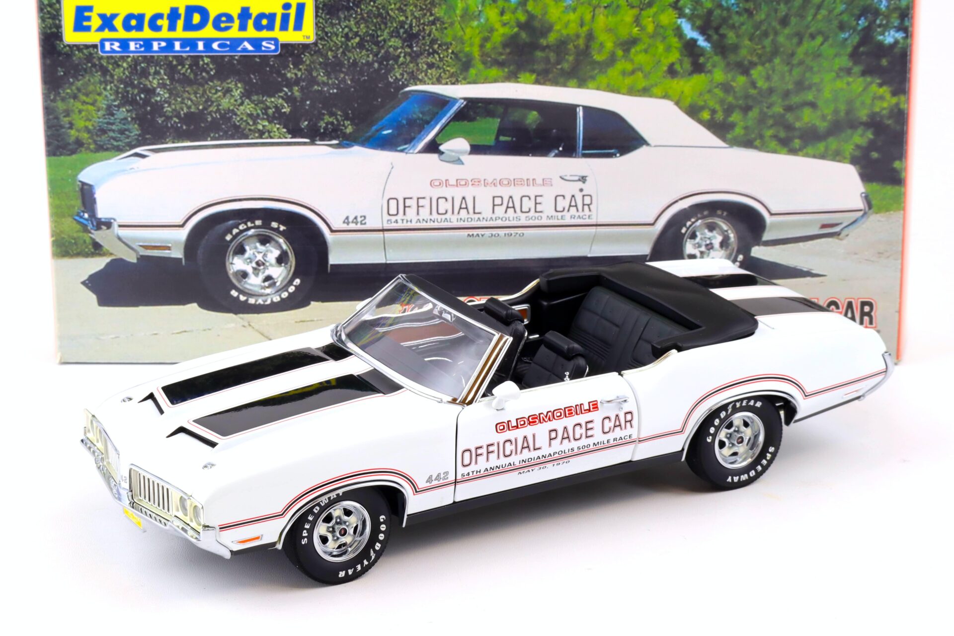 ID 86147 orig.jpg 1:18 Exact Detail 1970 Oldsmobile 442 Convertible INDY Pace Car 54th Indianapolis WCC301