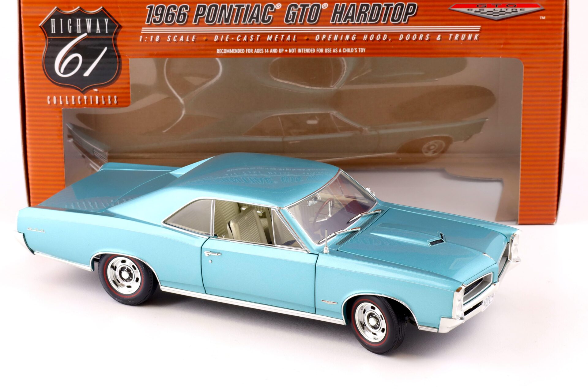 1:18 Highway61 Pontiac GTO Hardtop Coupe 1966 petrol blue metallic 50584