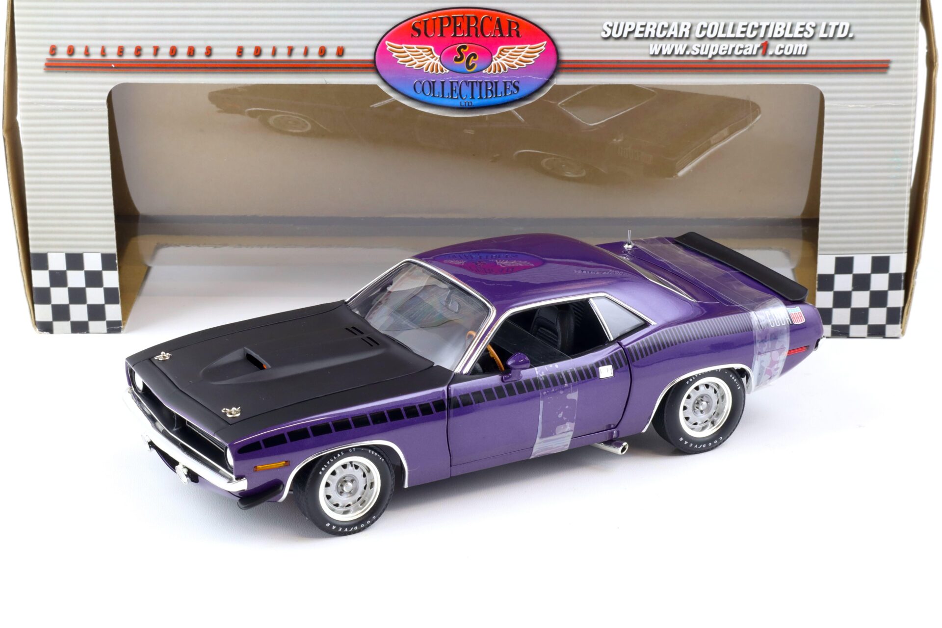ID 86338 orig.jpg 1:18 Highway61 Supercar 1970 Plymouth AAR Cuda Coupe purple metallic 50237