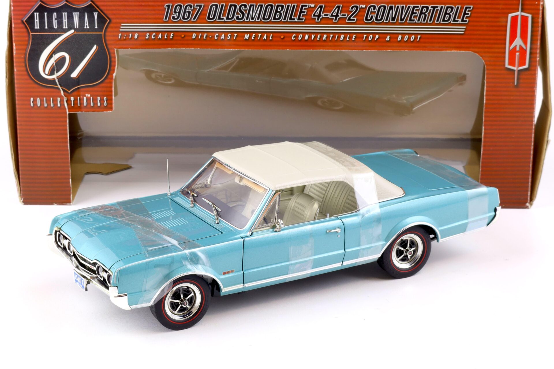 ID 86354 orig.jpg 1:18 Highway61 Oldsmobile 442 Convertible 1967 with Top blue metallic 50112