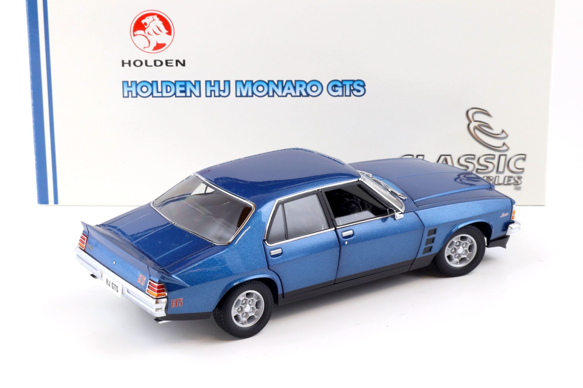 1:18 Classic Carlectables Holden HJ Monaro GTS Deauville blue metallic 18214