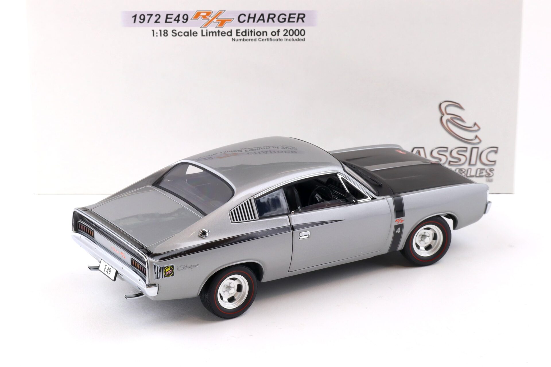 1:18 Classic Carlectables 1972 Chrysler E49 R/T Charger Mercury silver metallic 18138