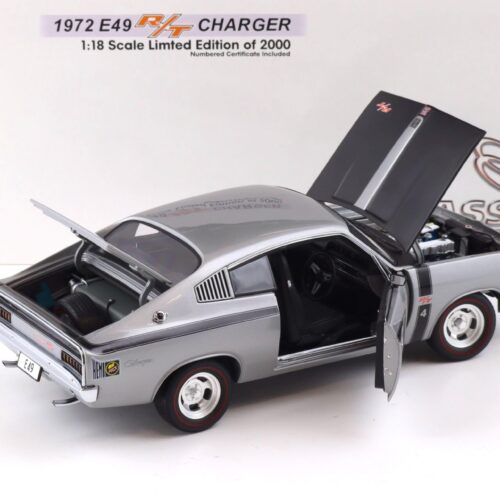 1:18 Classic Carlectables 1972 Chrysler E49 R/T Charger Mercury silver metallic 18138
