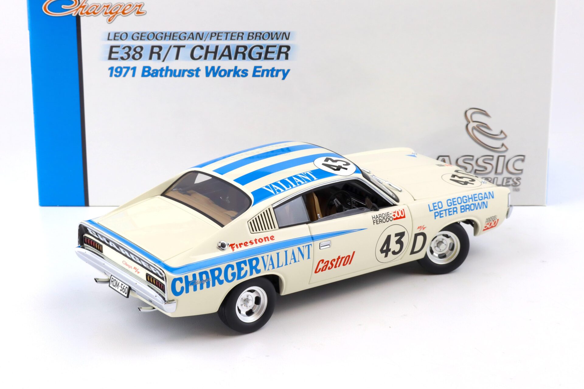 1:18 Classic Carlectables Chrysler E38 R/T Charger 1971 Bathurst Works Entry Geoghegan #43