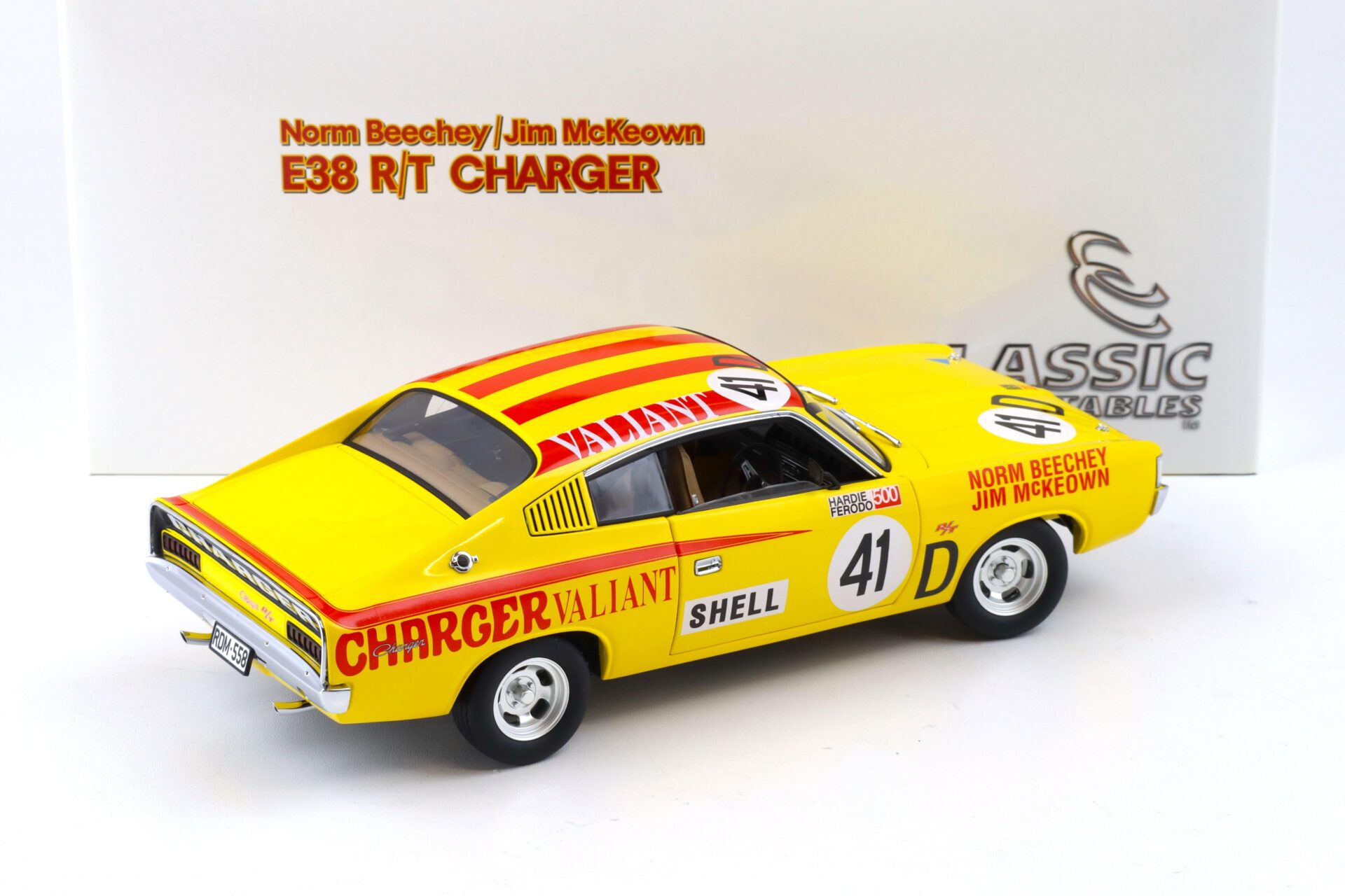 1:18 Classic Carlectables Chrysler E38 R/T Charger 1971 Bathurst Works Entry Beechey #41