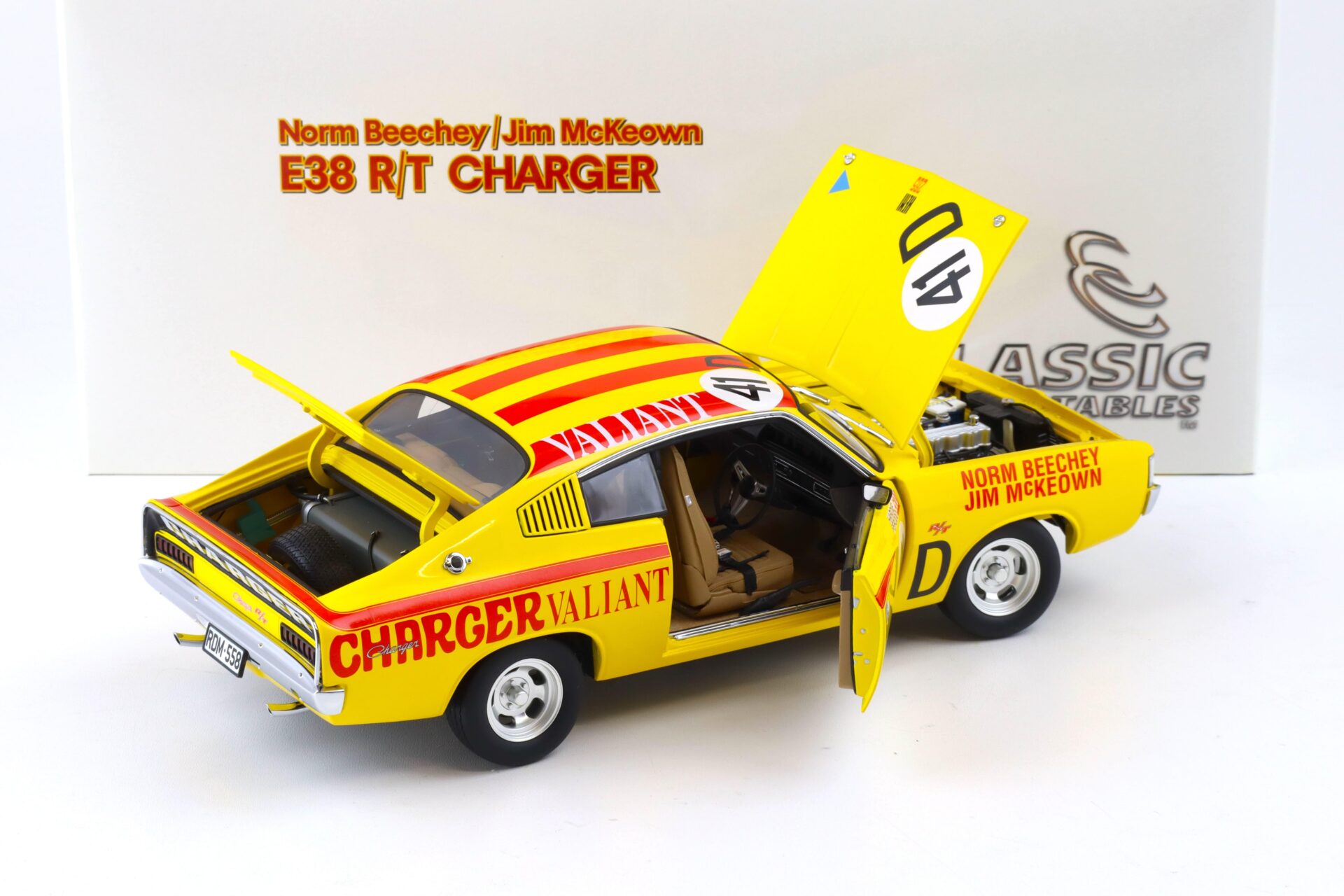 1:18 Classic Carlectables Chrysler E38 R/T Charger 1971 Bathurst Works Entry Beechey #41