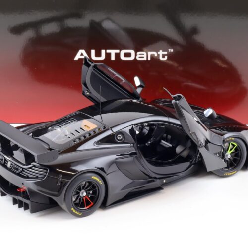 1:18 AUTOart McLAREN 650S GT3 2017 Gloss black/ matt black accents 81644