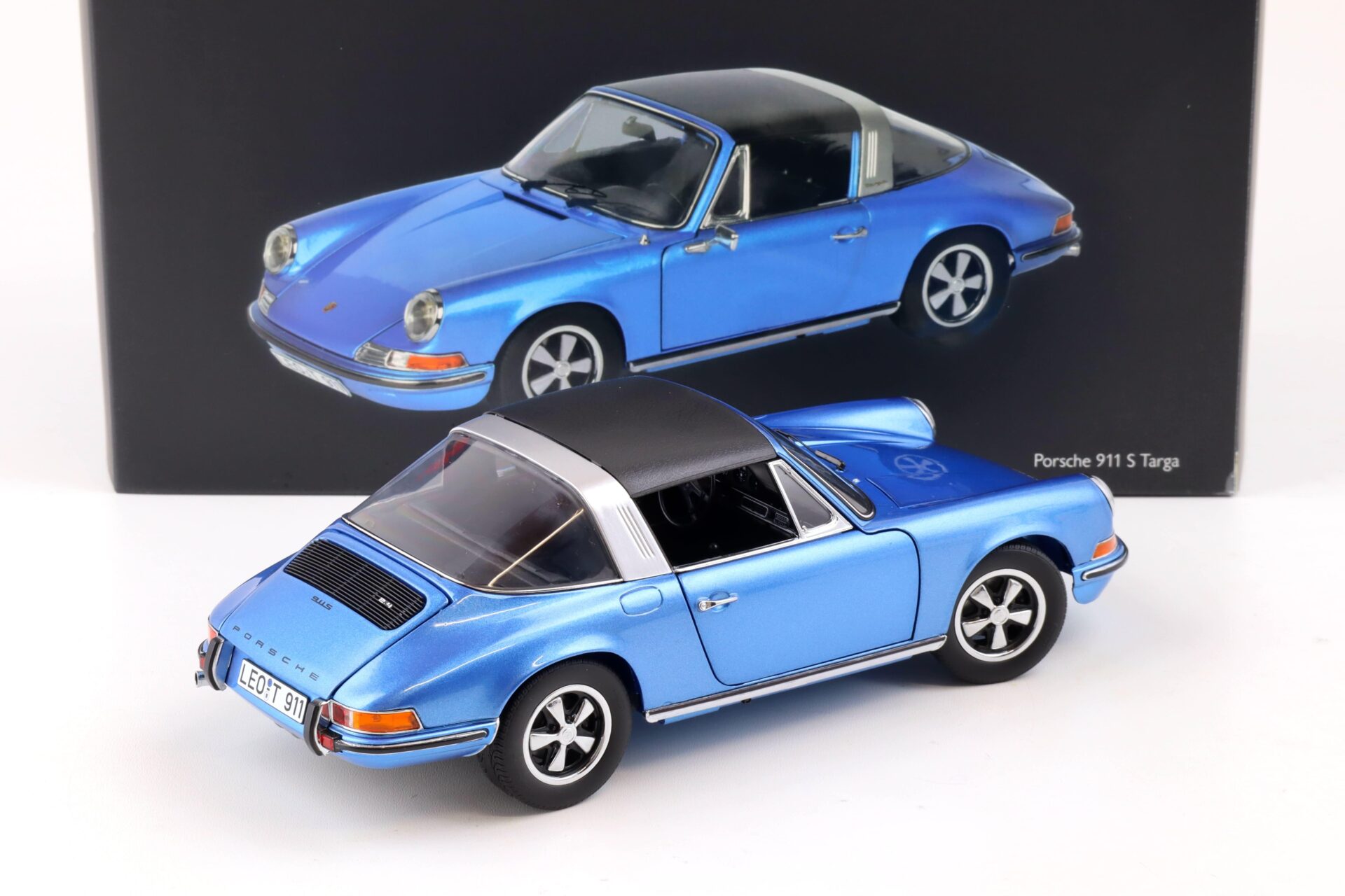 1:18 Schuco Porsche 911 S Targa 1973 blue metallic 450035400