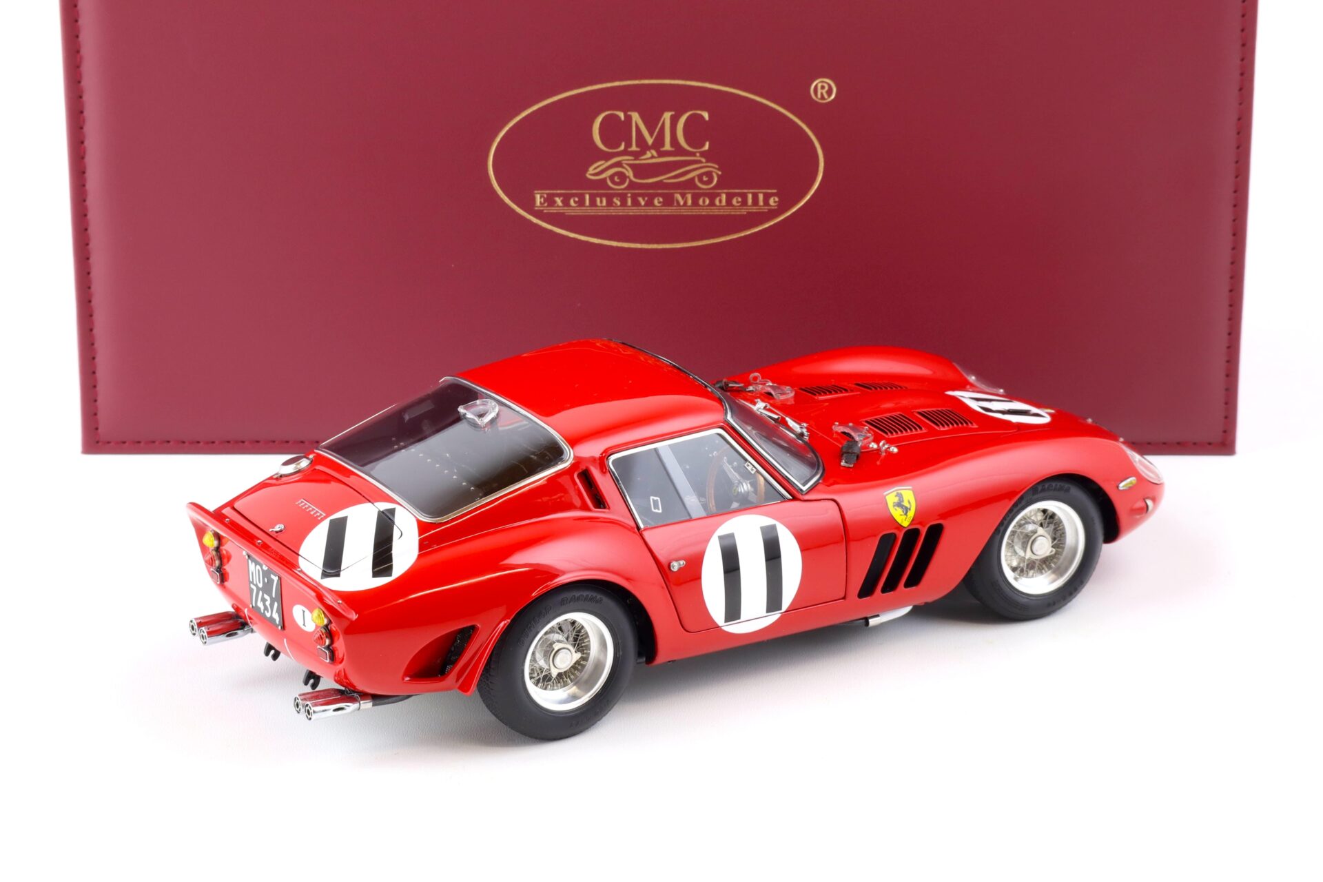 1:18 CMC Ferrari 250 GTO RHD 1000 km Paris 1962 Montlhery #11 Surtess/ Parkes M-249