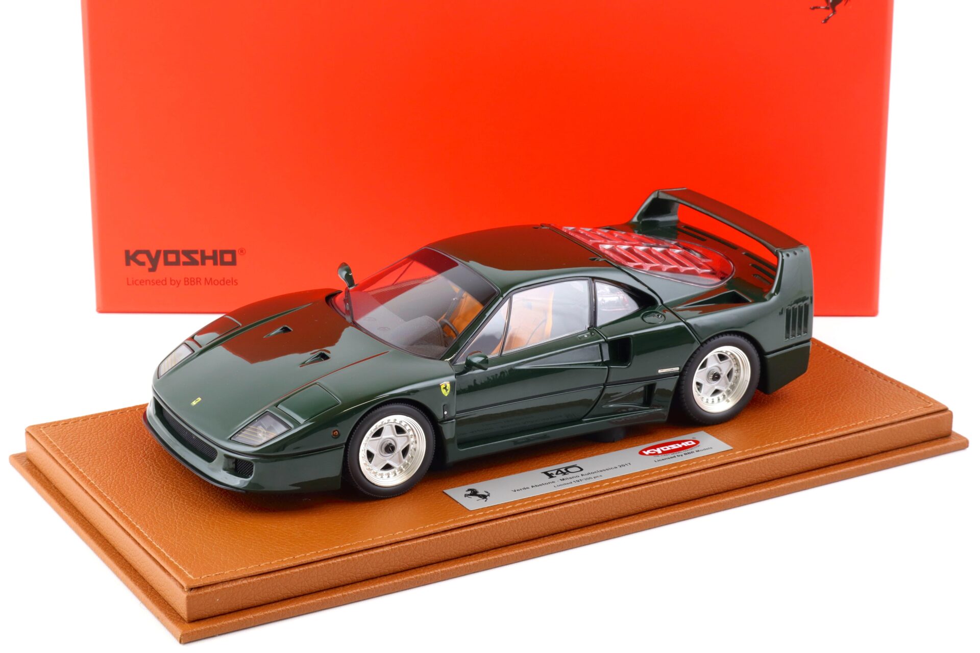 ID 86679 orig.jpg 1:18 BBR Kyosho Ferrari F40 by GTO Motor Saronno Verde Abetone with Showcase - Limited 300 pcs.