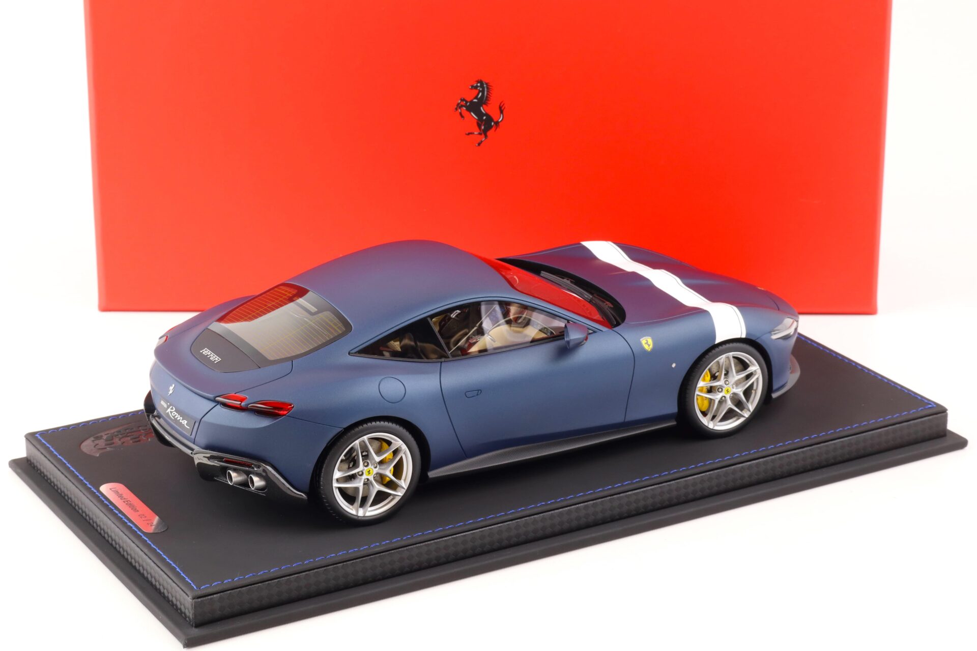 1:18 BBR Ferrari Roma matt blue Abu Dhabi/ white stripe with Showcase - Limited 24 pcs.