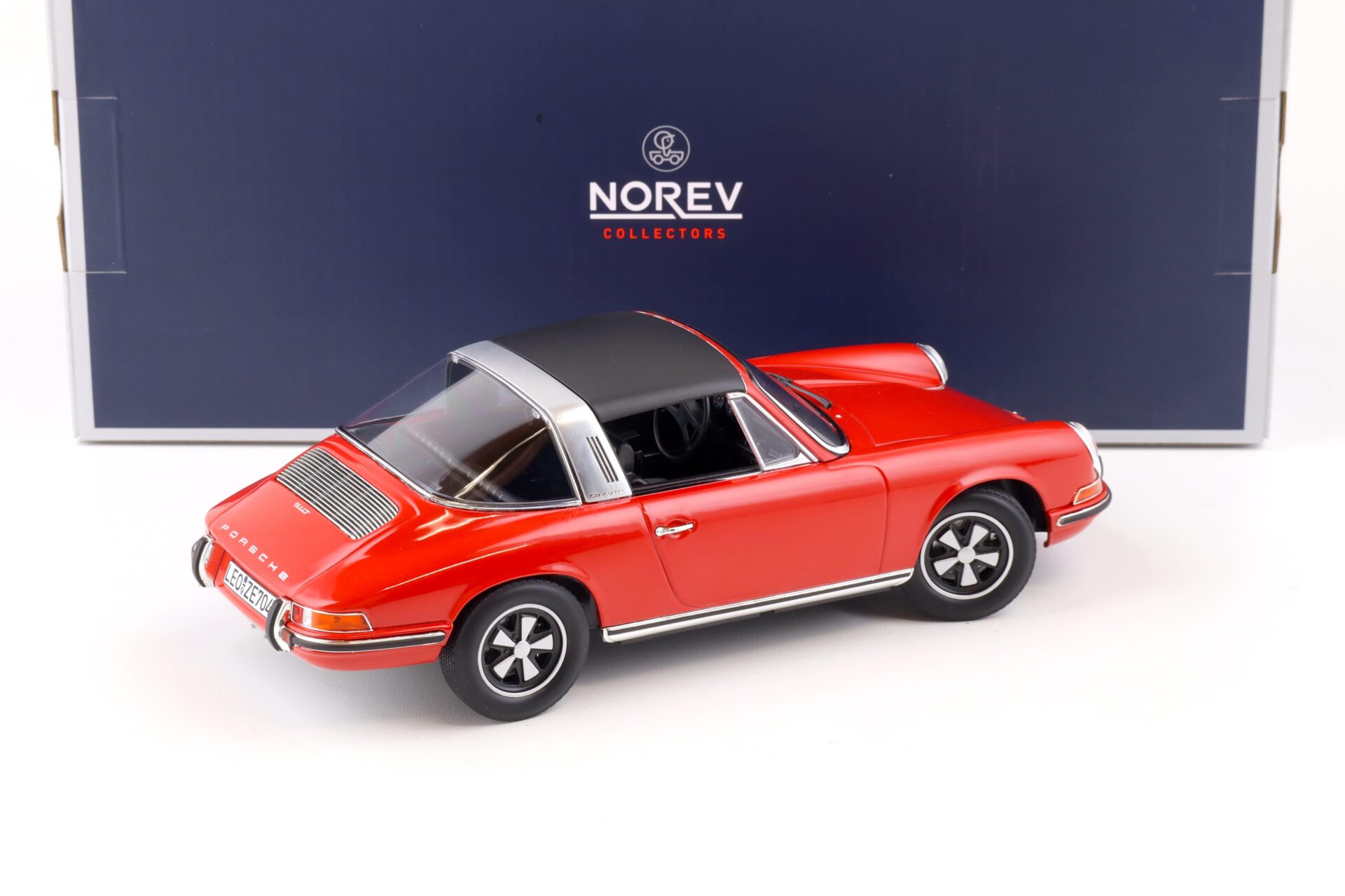 1:18 Norev Porsche 911 T Targa 1971 red