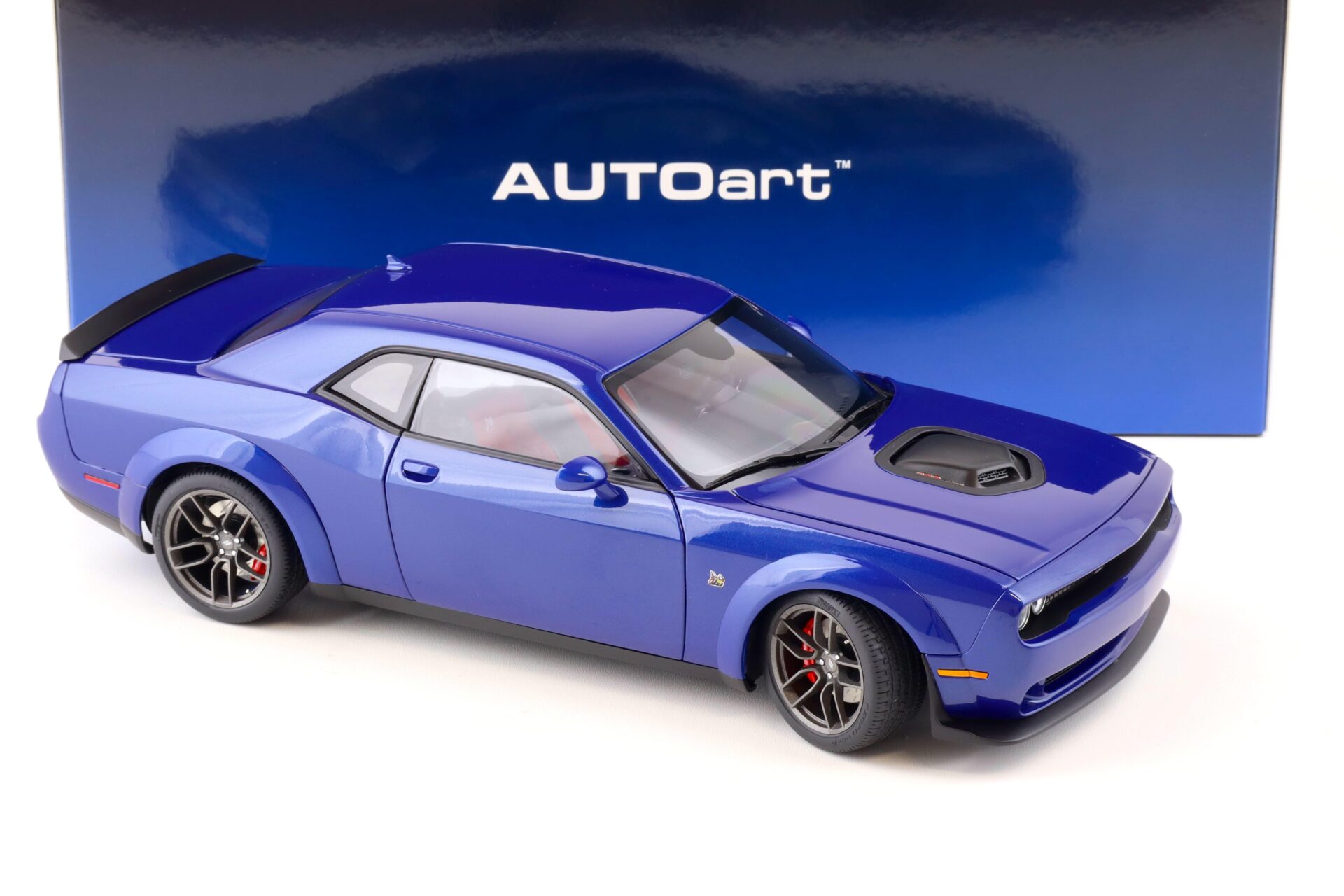 1:18 AUTOart Dodge Challenger R/T Scat Pack Widebody 2022 Indigo blue 71772
