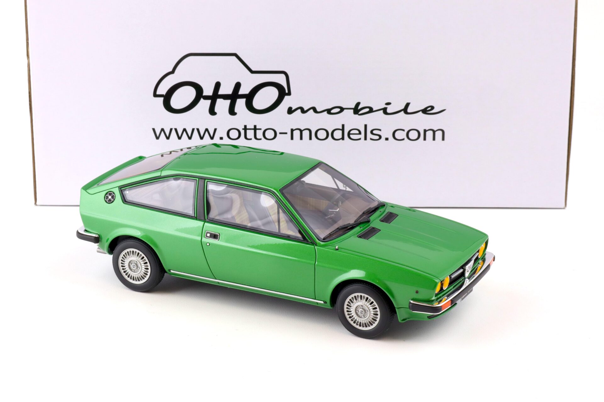 1:18 OTTO mobile OT1043 Alfa Romeo Sud Sprint green 1976