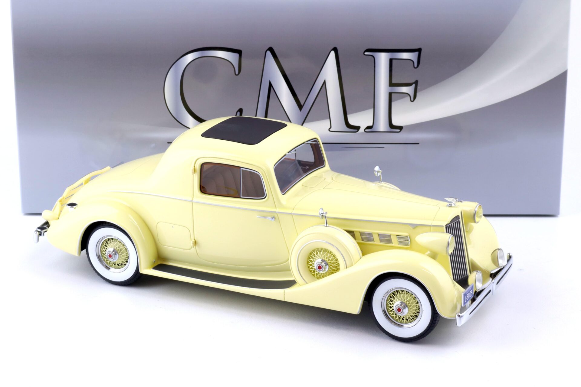 1:18 CMF Packard Super Eight Coupe light yellow 1936 CMF18005