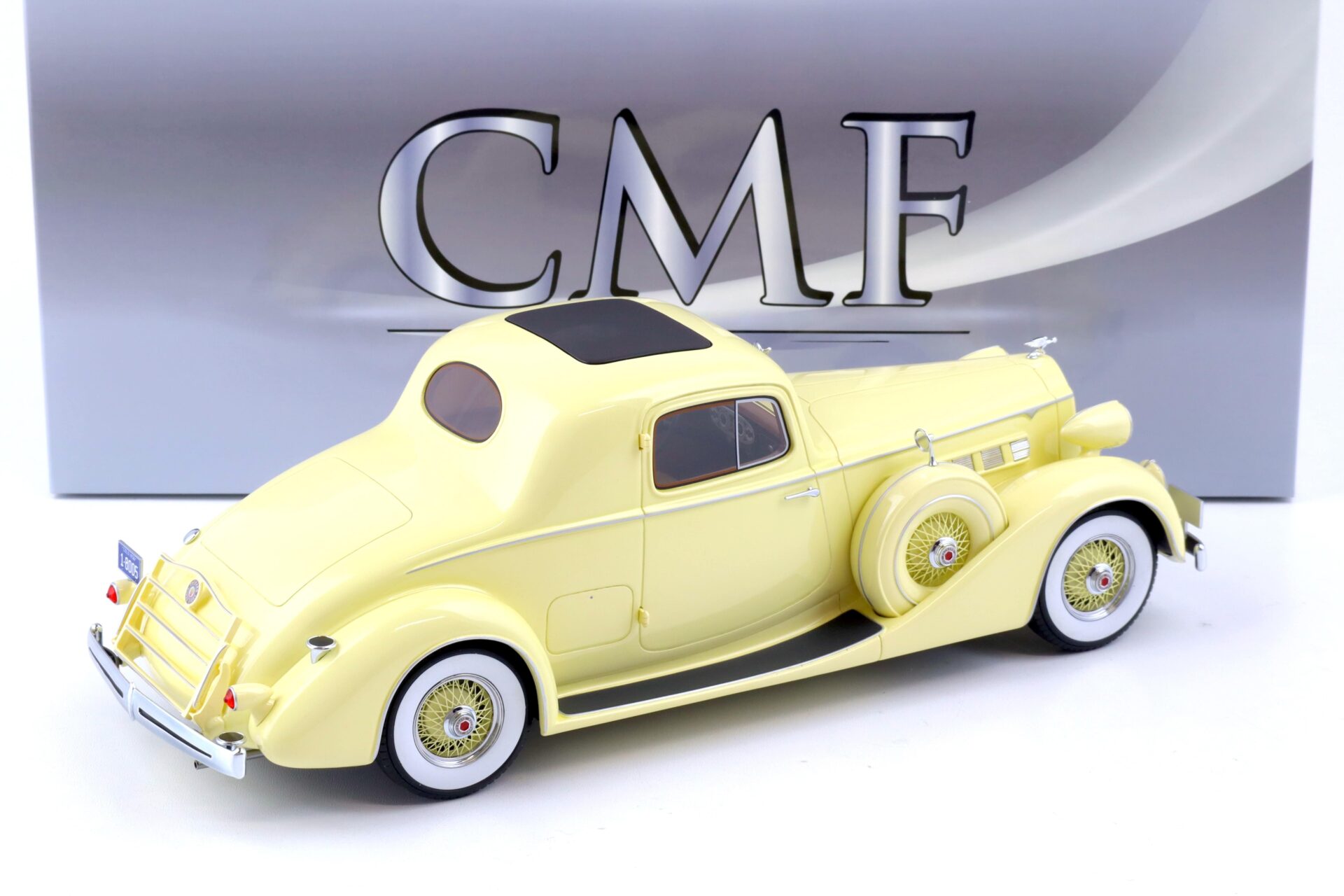 1:18 CMF Packard Super Eight Coupe light yellow 1936 CMF18005