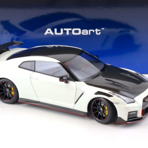 1:18 AUTOart Nissan GT-R (R35) Nismo Special Edition 2022 Brilliant white pearl 77501