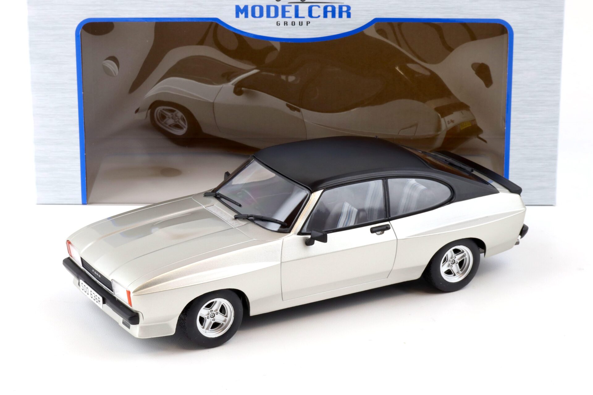 1:18 MCG Ford Capri MK II X-Pack silver metallic/ black roof RHD 1975