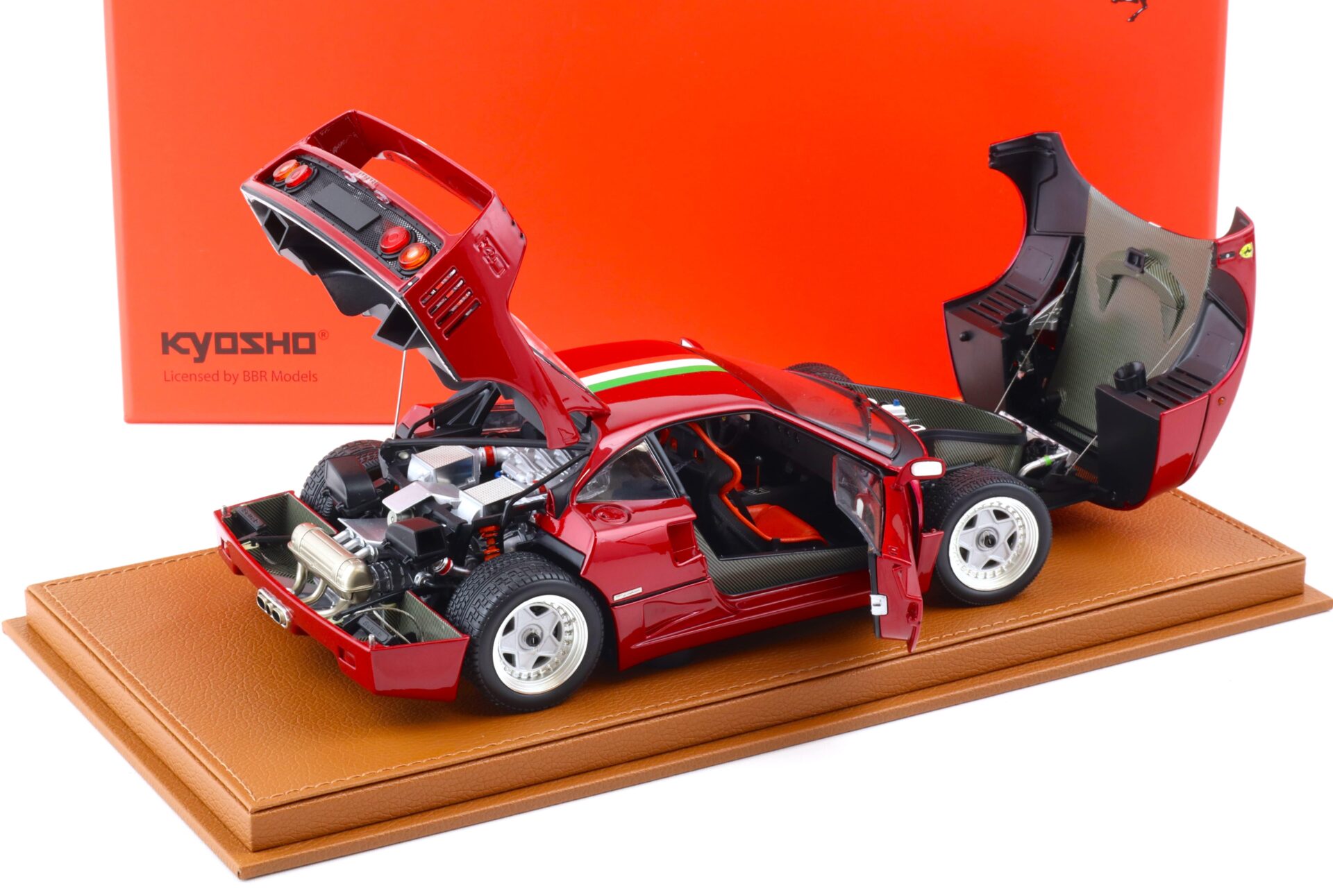 1:18 BBR Kyosho Ferrari F40 metallic red/ Italian Flag with Showcase - Limited 78 pcs.