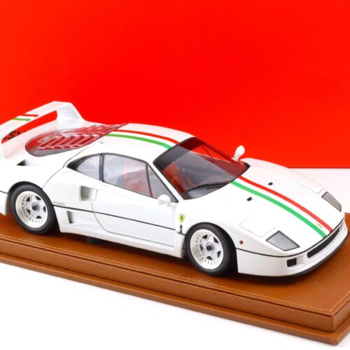 1:18 BBR Kyosho Ferrari F40 metallic white/ Italian Flag with Showcase - Limited 78 pcs.