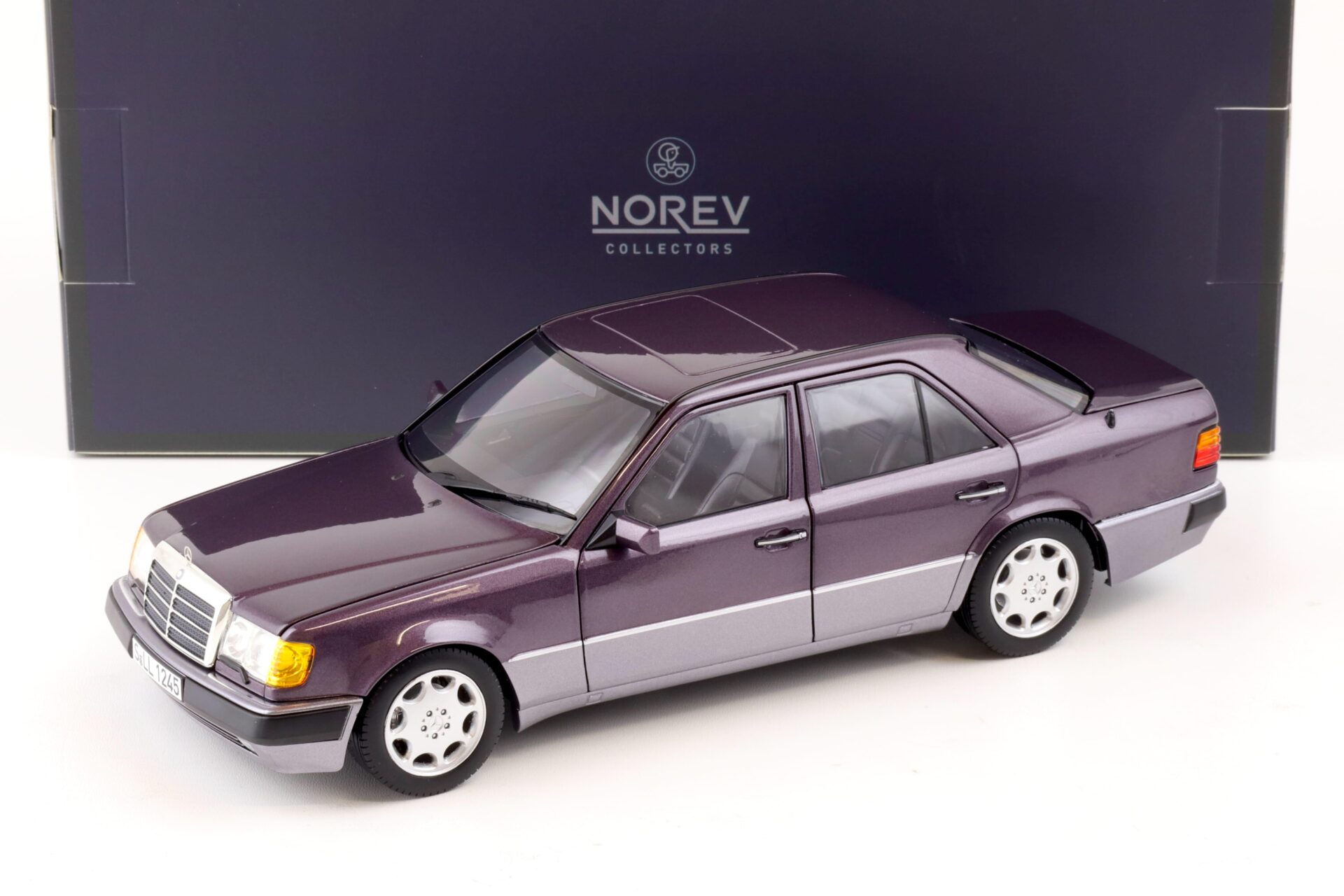 ID 88038 orig.jpg 1:18 Norev Mercedes 500 E W124 Limousine 1990 bornit metallic - Limited 300 pcs.