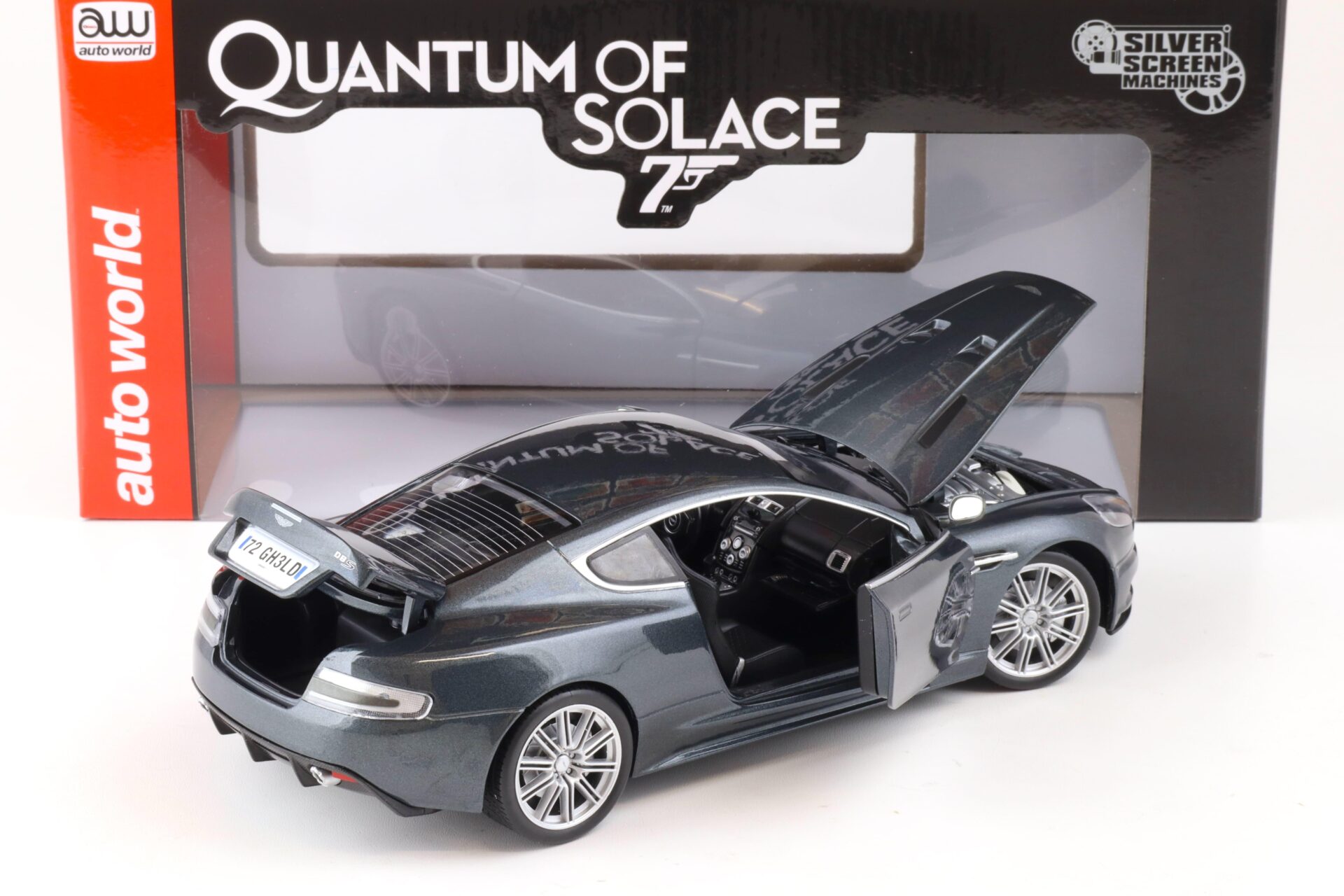 1:18 Auto World Aston Martin DBS Coupe grey James Bond 007 Quantum of Solace