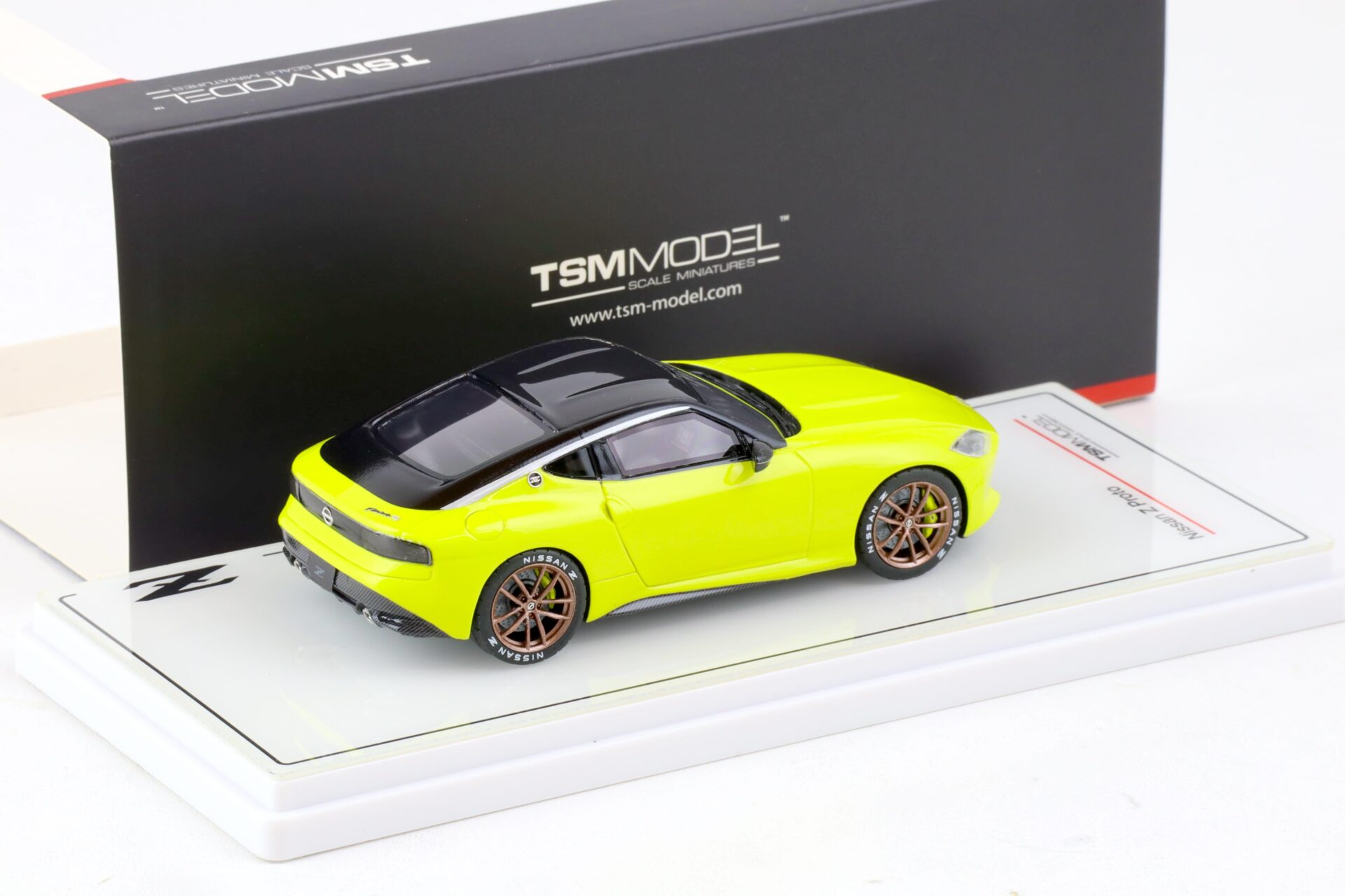 1:43 TSM Model Nissan Z Proto yellow TSM430500